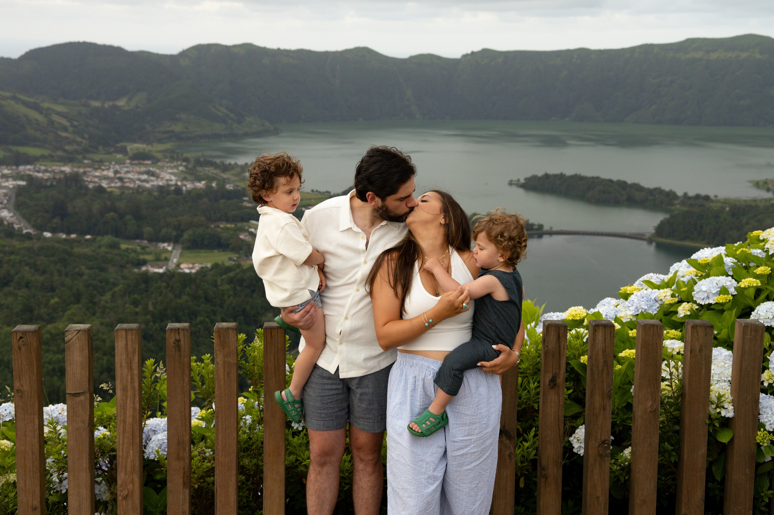 Jessica, Brian, Theo & Charlie. IRINA KALMYKOVA | PHOTOGRAPHER AZORES