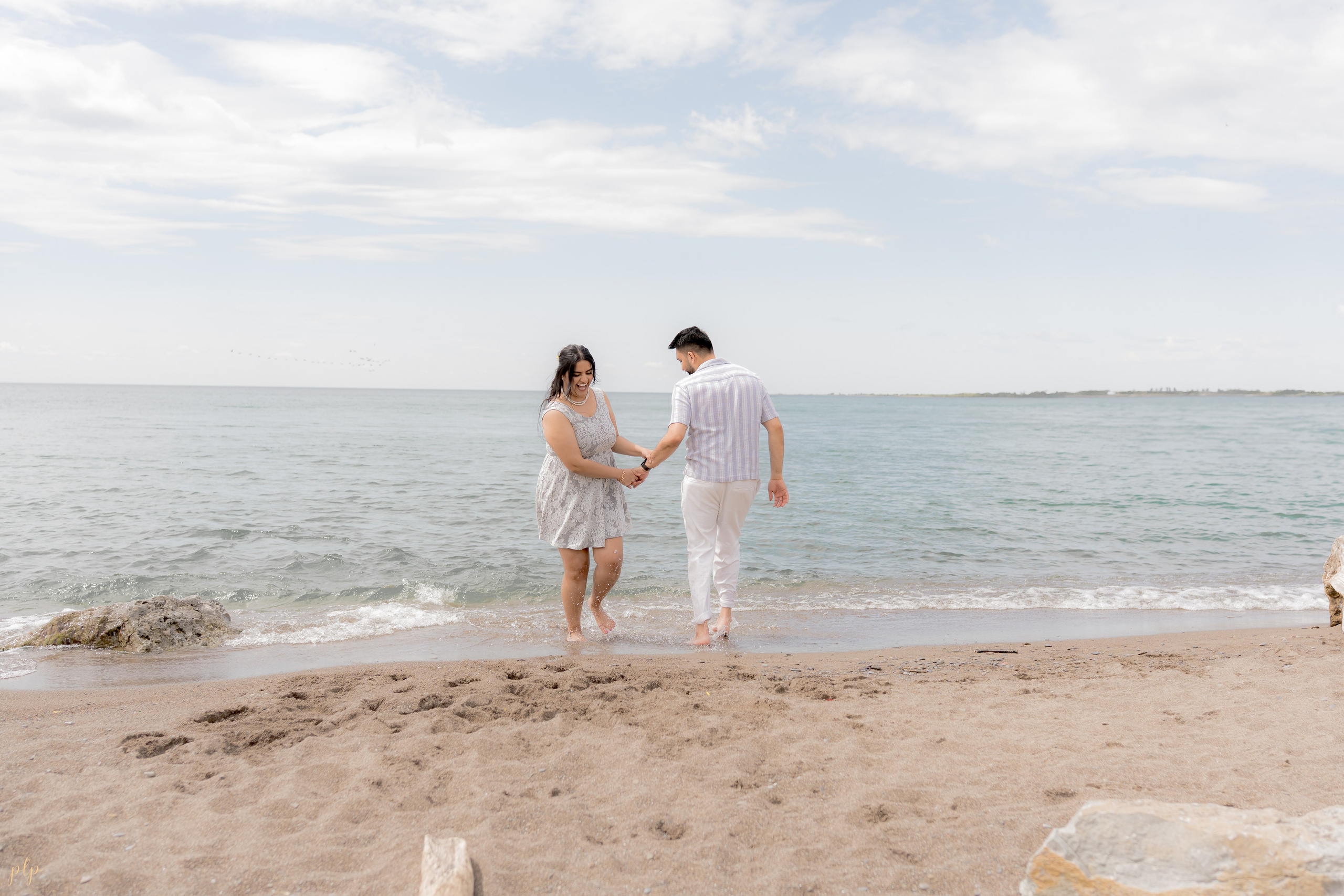 Dhairya and Krupali. Wedding Photographers and Filmmakers