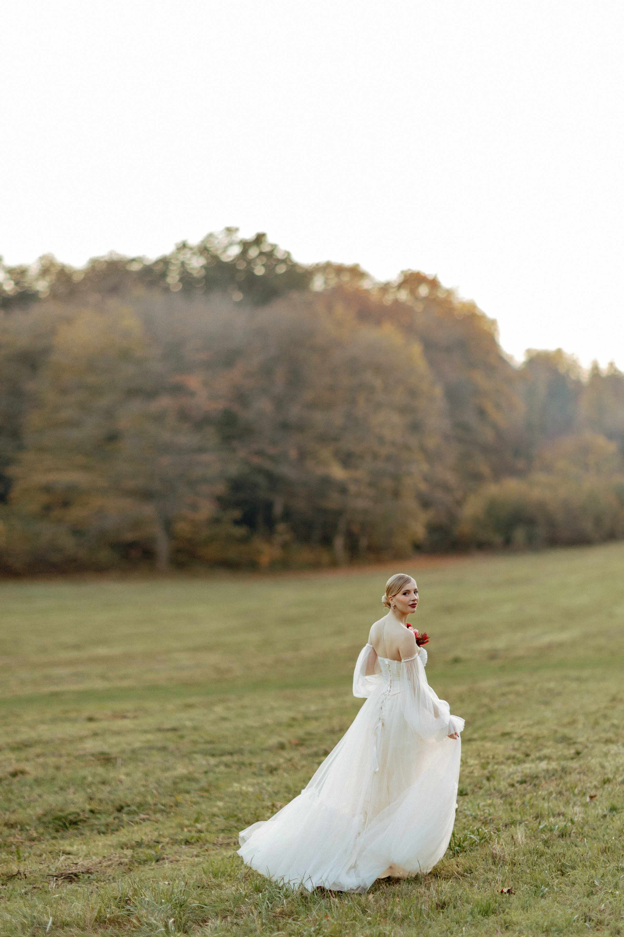 Hochzeit in Osnabrück, Brautshooting in der Natur, Brautpaarshooting beim Sonnenuntergang, Osnabrück, Hochzeit, Standesamt Osnabrück, Herbsthochzeit, Hochzeitsfotograf Niedersachsen, Münster, Rheine, Hannover, heiraten in Osnabrück, Brautkleid, Hochzeitstrends, Brautkleid