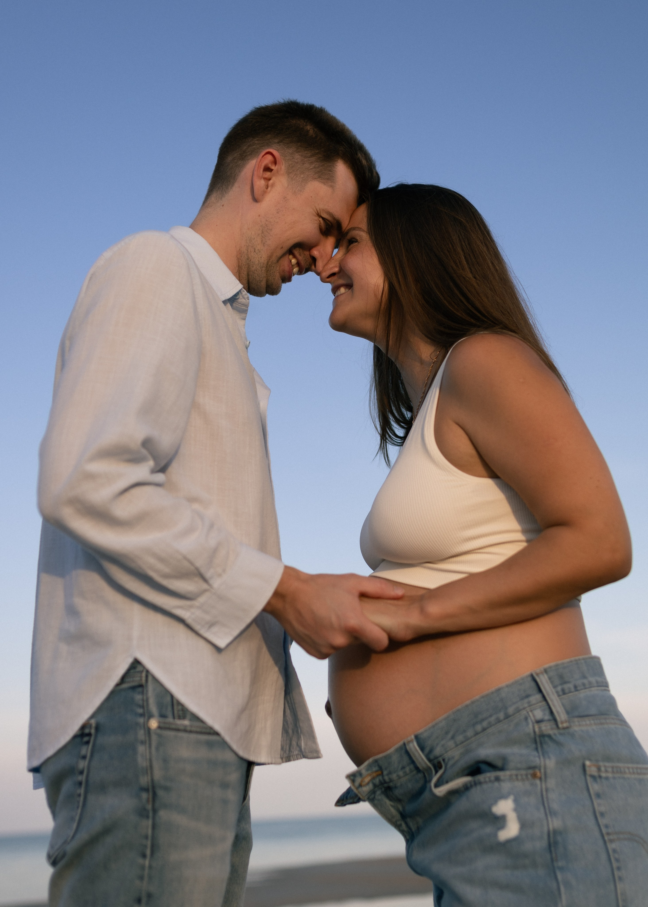 T + A Maternity at the Beach. Portrait and couples photographer in Florida, Valeriia Honcharova