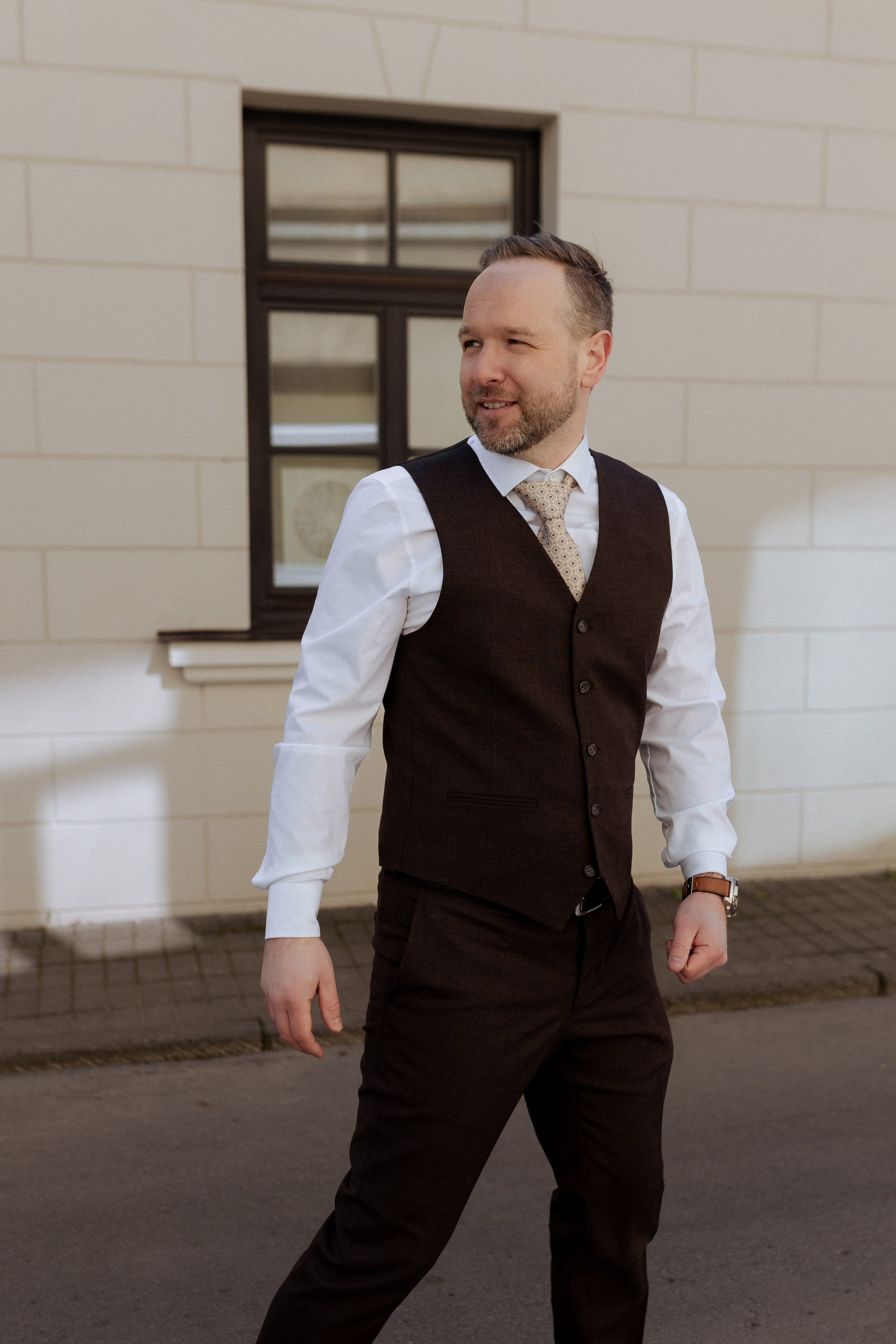 Monika ir Vytautas — miestu alsuojanti trumpa jaunųjų fotosesija Kaune