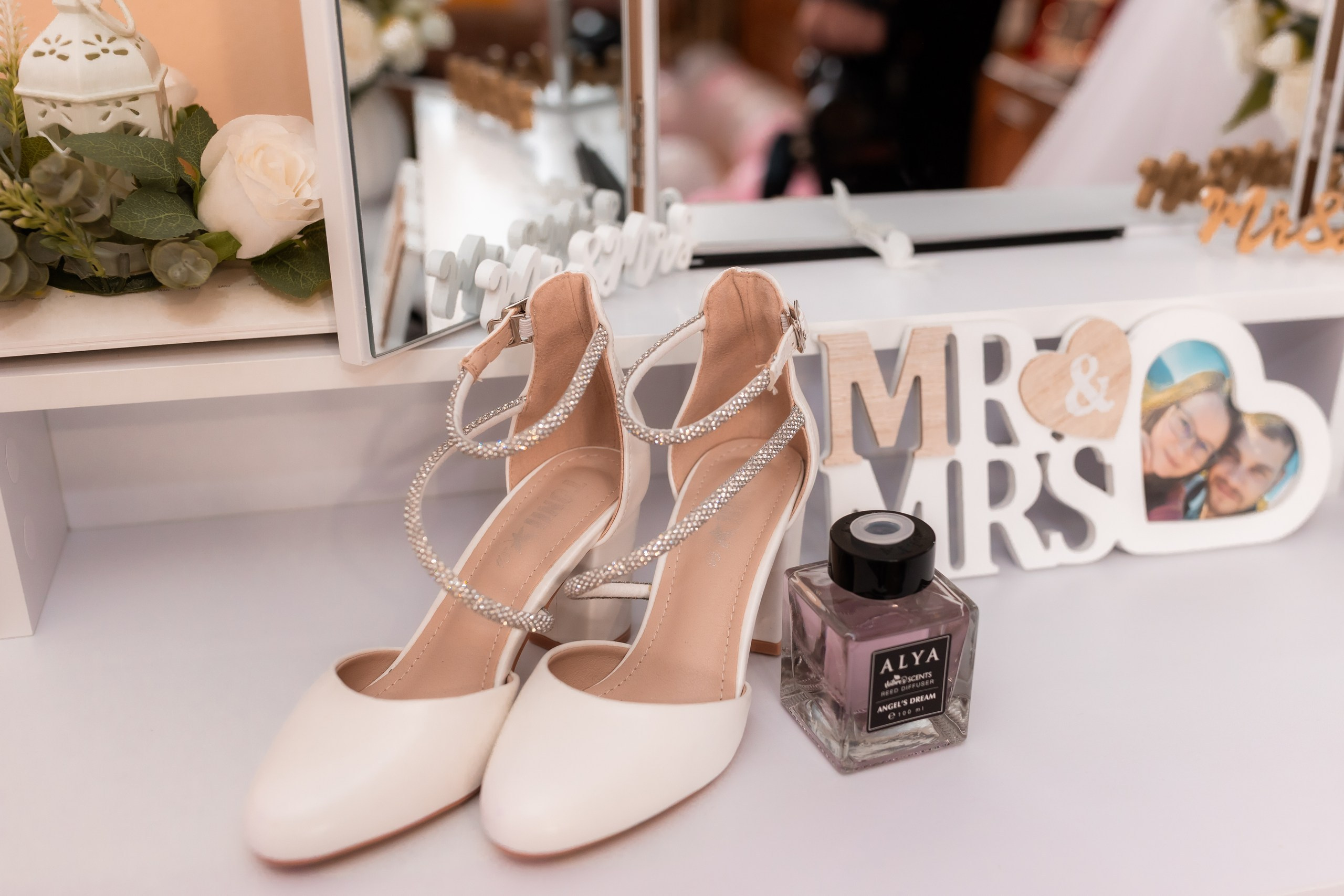 * fotograf stare civilă Siret* fotograf Bucovina* fotograf nuntă Suceava* fotograf Iași Botoșani* stare civilă tradițională* ie românească nuntă* AlinoFotoStudio* fotograf Andrei și Andreea- Alin Chirilă fotograf – stare civilă Siret, Suceava, Andrei și Andreea în ie tradițională, poveste spusă prin fotografiefotograf stare civilă Siret Suceava Alin Chirilă – miri îmbrăcați în costum tradițional bucovineanAlin Chirilă fotograf nuntă Siret Suceava – stare civilă autentică în Bucovina, emoții realefotograf Siret Suceava Alin Chirilă – Andrei și Andreea la starea civilă în ie tradiționalăstare civilă Siret fotograf Alin Chirilă – cadre naturale cu miri în costum popular din Bucovinafotograf nuntă Siret Suceava Alin Chirilă – povestitor prin fotografie, moment emoționant la starea civilăAlin Chirilă fotograf stare civilă Siret – iubire autentică surprinsă în stil documentarfotograf Bucovina Siret Alin Chirilă – stare civilă în ie tradițională, cadre pline de emoțieAlin Chirilă fotograf Suceava – Andrei și Andreea spun DA la starea civilă în Siretfotograf stare civilă Suceava Siret Alin Chirilă – poveste de iubire în stil tradițional românesc - Alin Chirilă fotograf profesionist, AlinoFotoStudio, fotograf evenimente Siret, Suceava County, Iași, Bacău County, Botoșani, Neamț County, fotograf nunți, botezuri, cununii civile, portrete și momente autentice surprinse elegant.- Alin Chirilă surprinde momente elegante de nuntă și evenimente speciale prin AlinoFotoStudio, fotograf disponibil în Siret, Suceava County, Iași, Bacău County, Botoșani și Neamț County, specializat în nunți, botezuri și cununii civile. - Alin Chirilă fotograf profesionist, AlinoFotoStudio, fotograf nuntă și evenimente în Siret, Suceava, Iași, Bacău, Botoșani și Piatra Neamț, fotograf nunți, botezuri, cununie civilă, ședințe foto, trash the dress, logodnă, familie, portrete și fotografii autentice. - AlinoFotoStudio by Alin Chirilă, fotograf evenimente premium în Suceava County, Iași County, Bacău County, Botoșani County și Neamț County, fotograf de familie, fotograf ceremonii religioase, petreceri și momente emoționante. - Alin Chirilă fotograf, povestitor prin fotografie, servicii foto profesionale pentru mireasă, mire, pregătiri nuntă, biserică, restaurant, valsul mirilor, tradiții românești și amintiri de neuitat în Moldova.