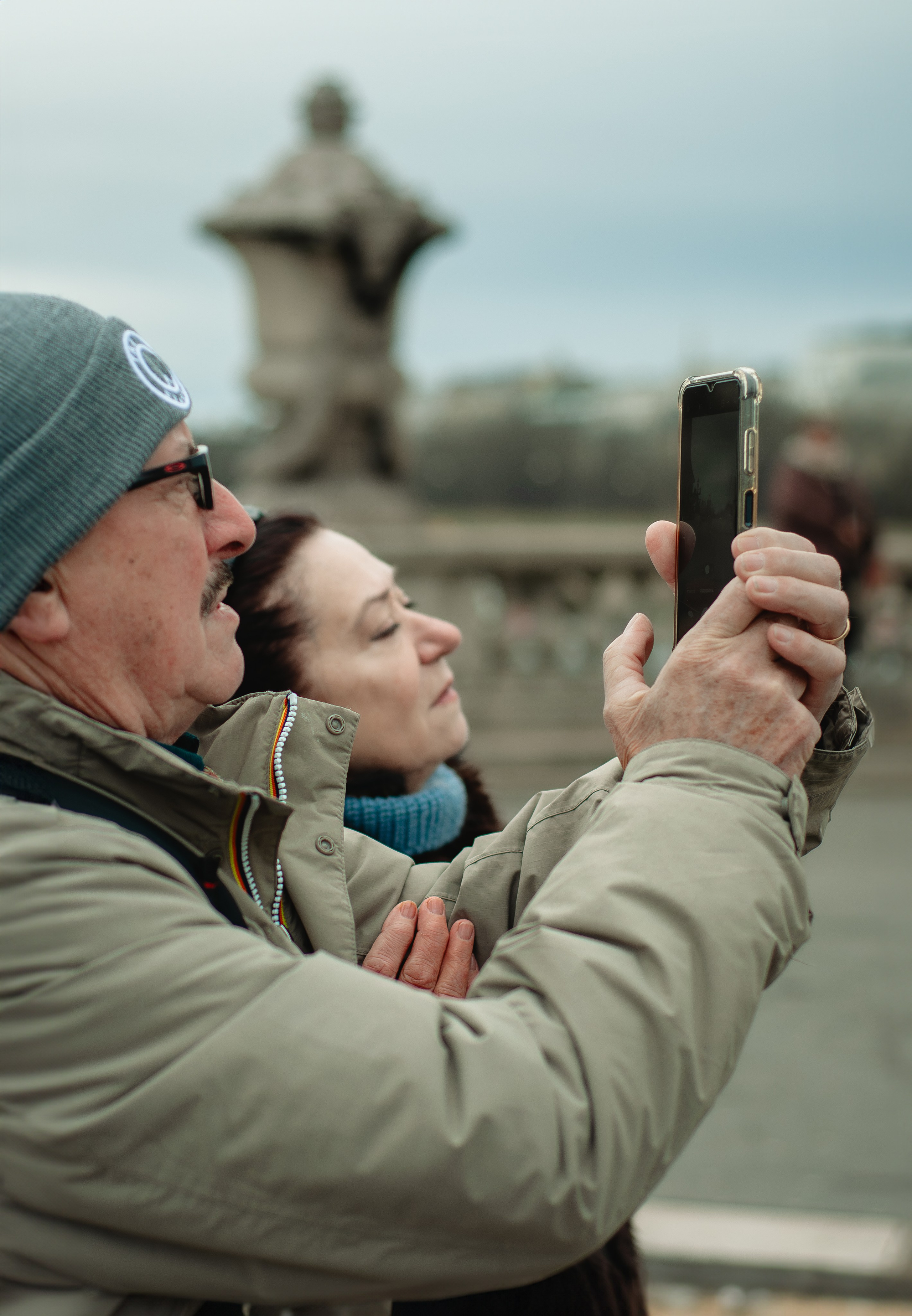 Photoshoot in Paris for the elderly couple. Paris photographer — Polina Osipova