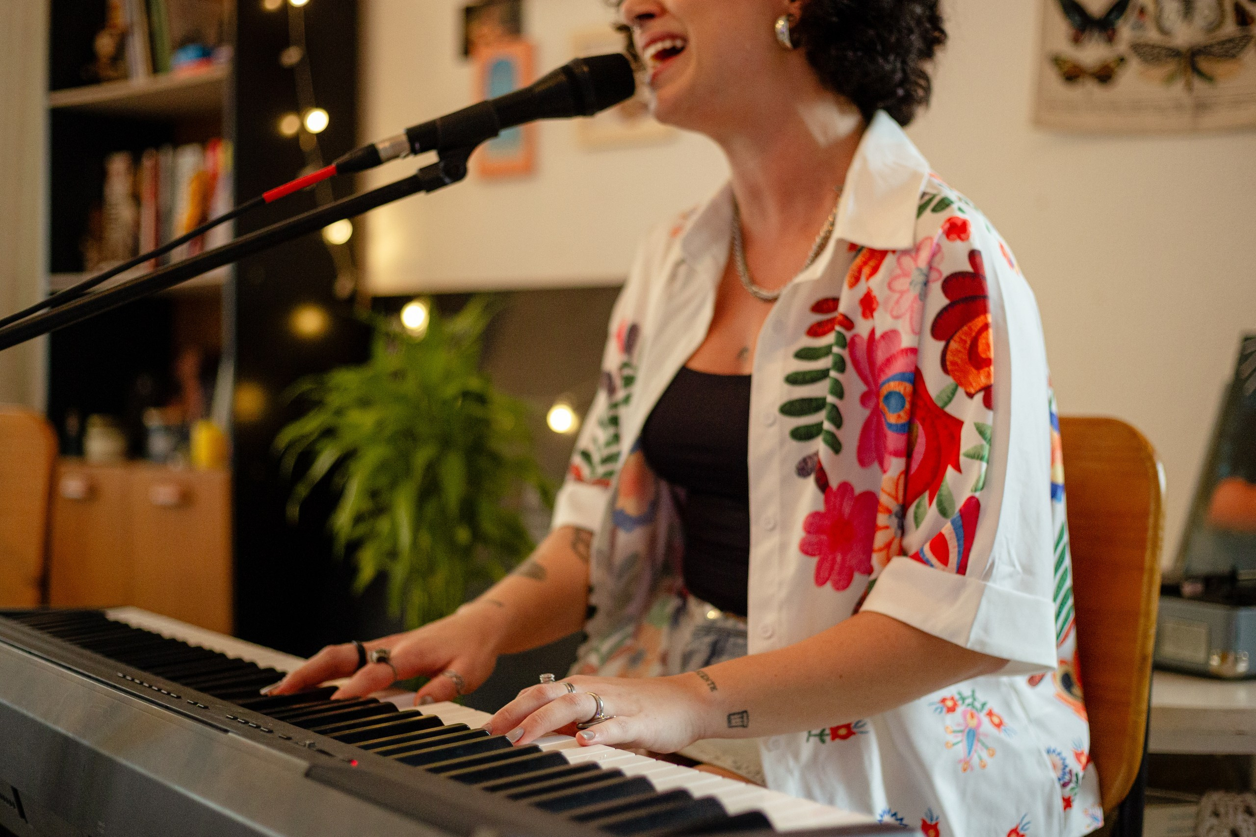 Ensaio e show de lançamento do álbum Entre Paredes — Letícia Santos