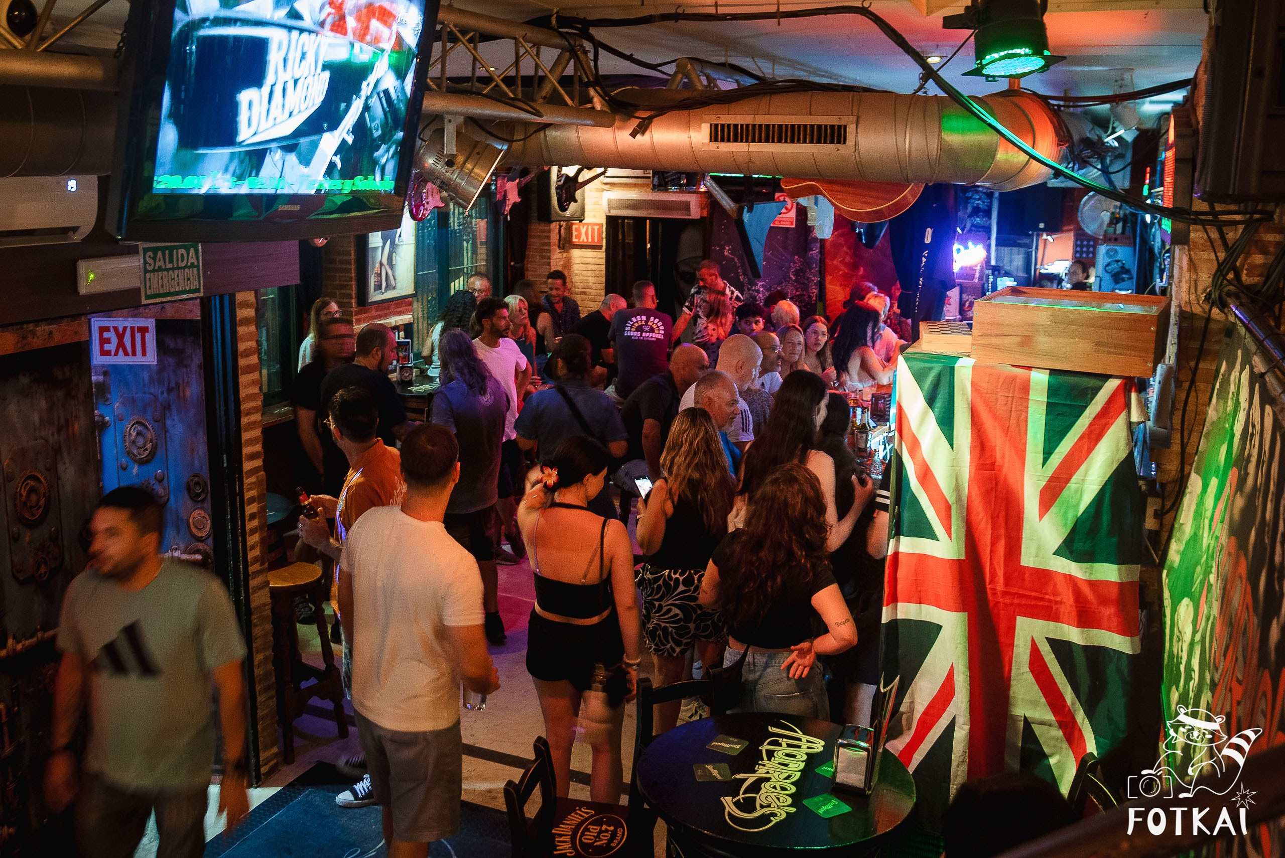 Monroe’s Rock Bar Torrevieja: Reportaje fotográfico 01.08.25 | FOTKAI