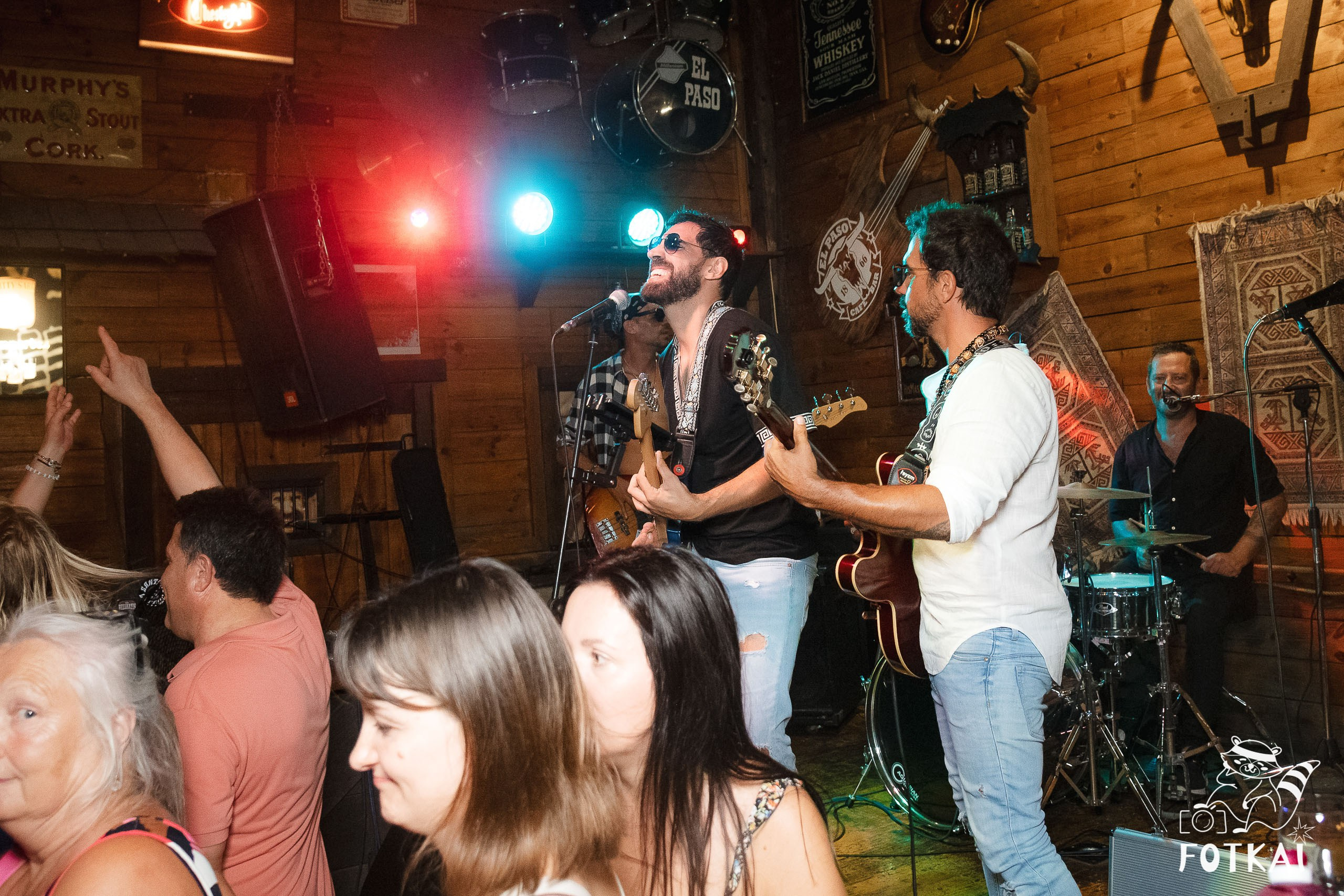 Stones of the Coast en El Paso Rock Bar Torrevieja: Reportaje fotográfico 20.09.25 | FOTKAI