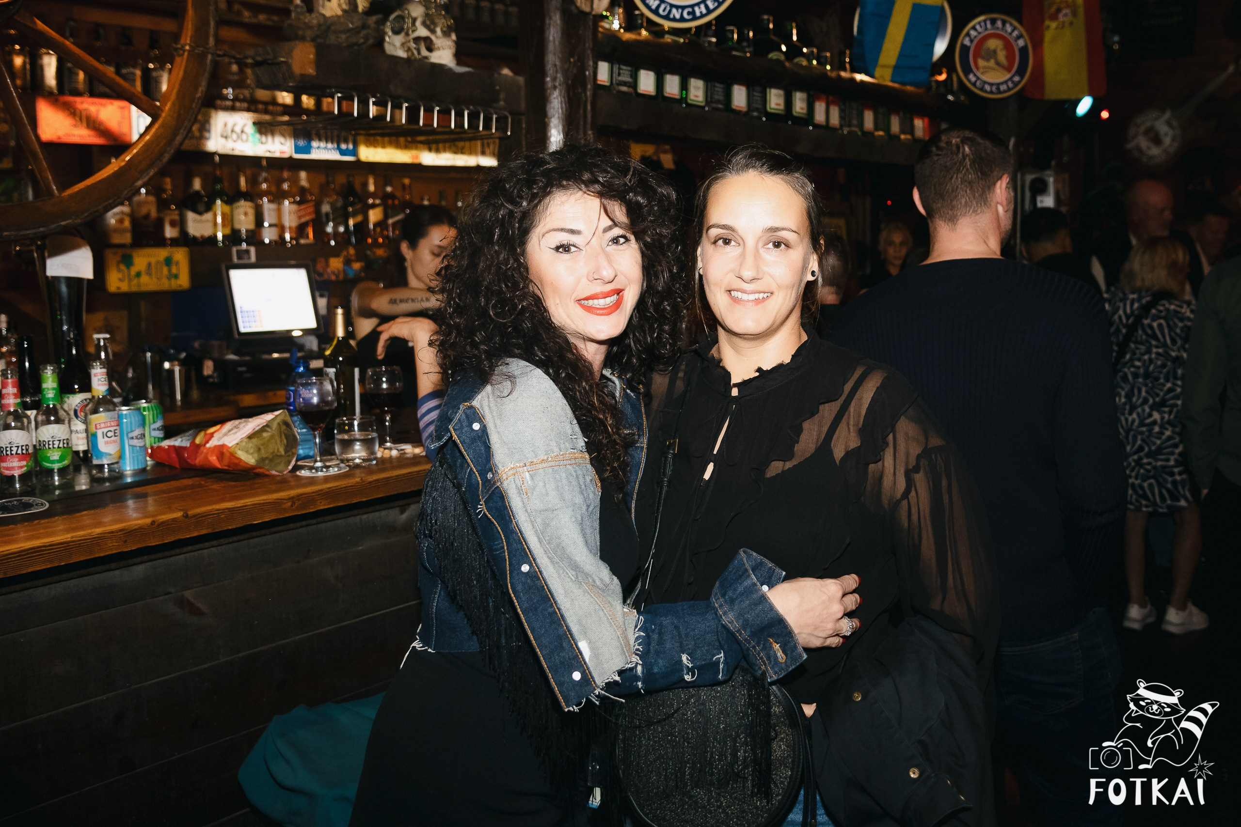 Фоторепортаж JAM Night в El Paso Bar, Torrevieja — живая музыка и атмосфера Коста-Бланки | FOTKAI