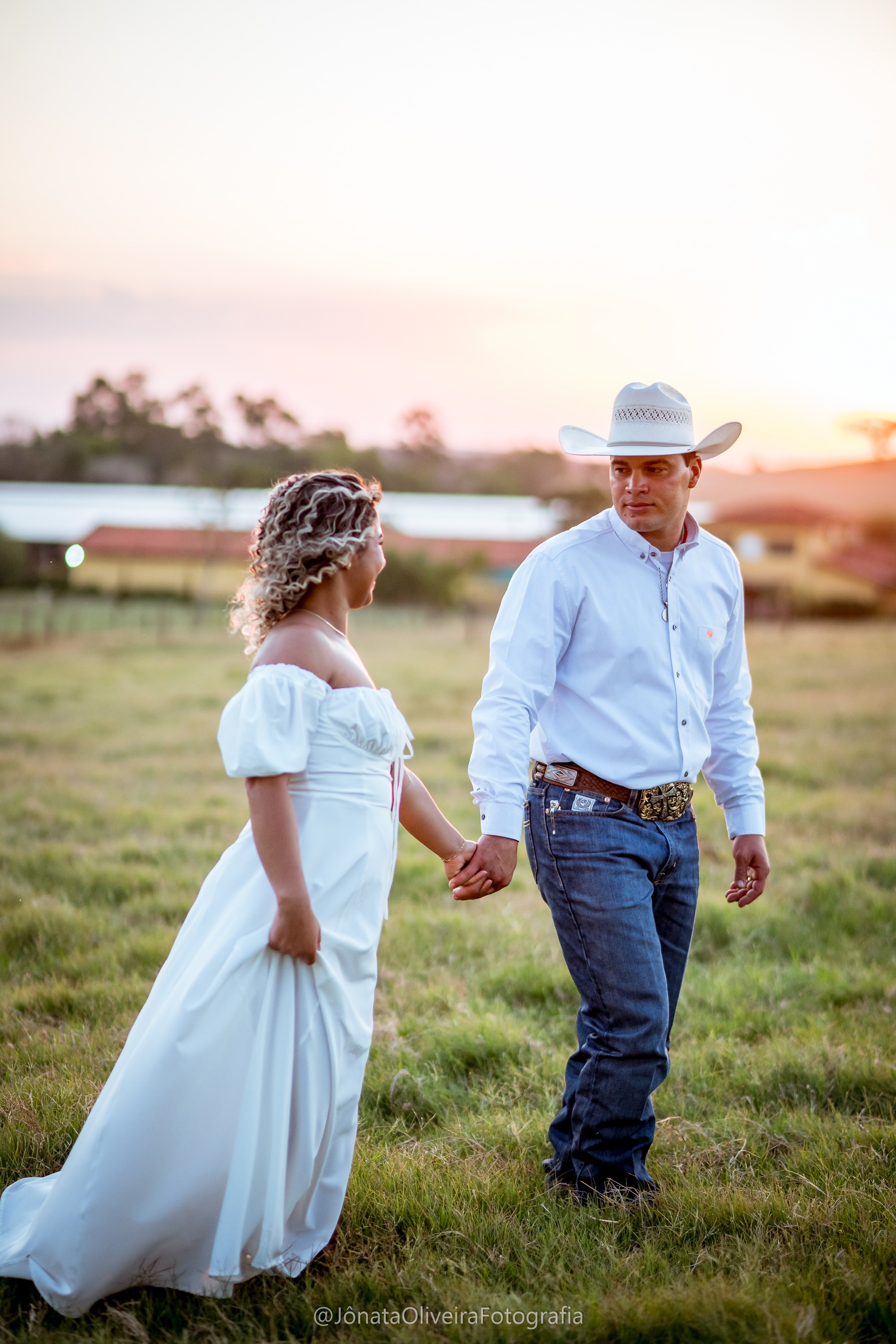 Pre Wedding Luérica e Vinicius. Fotografia de casamentos e ensaios em avaré Jônata Oliveira