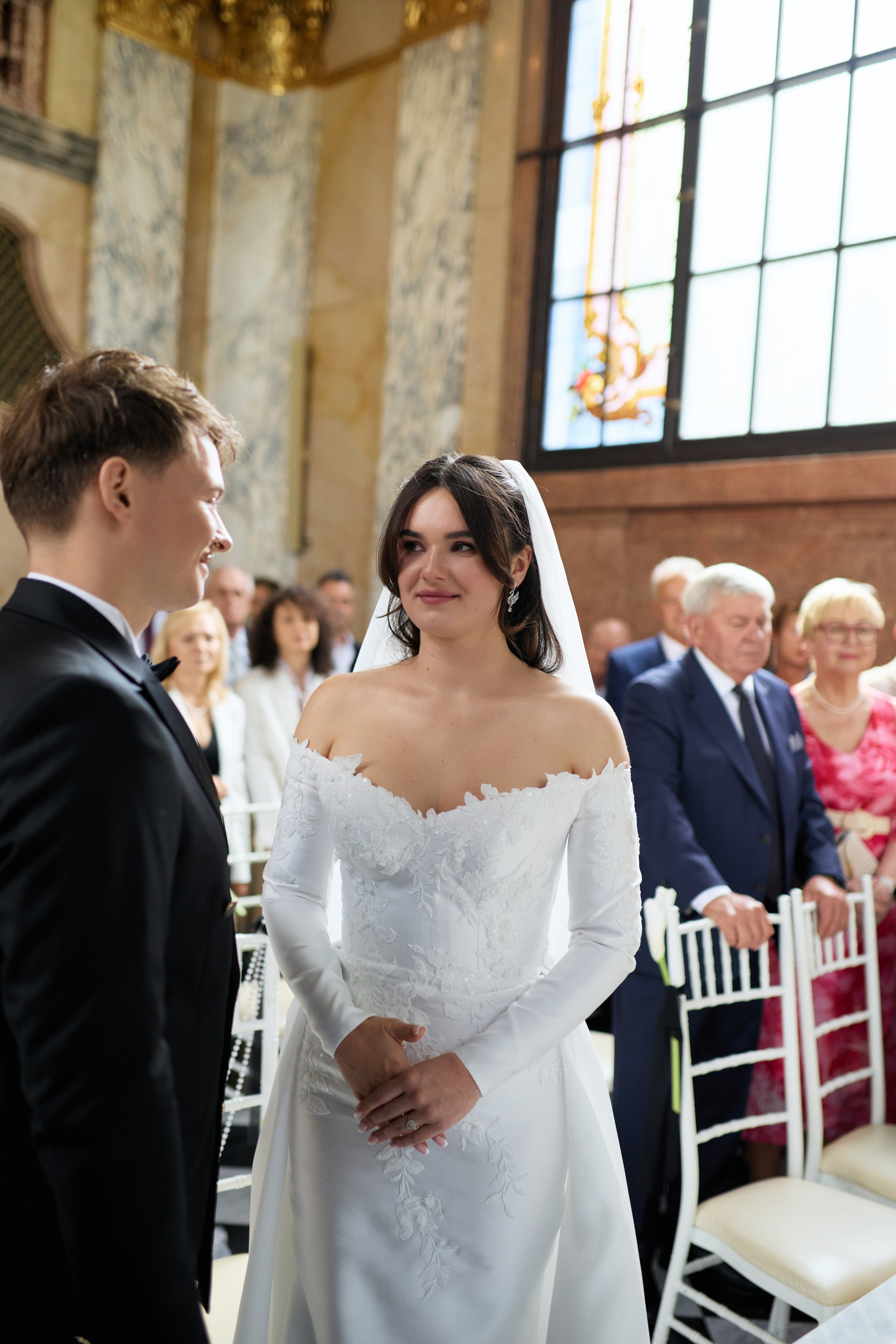 Wiktoria & Kacper. Pałac Goetz. Fotograf ślubny i rodzinny w Krakowie Yana Klymova