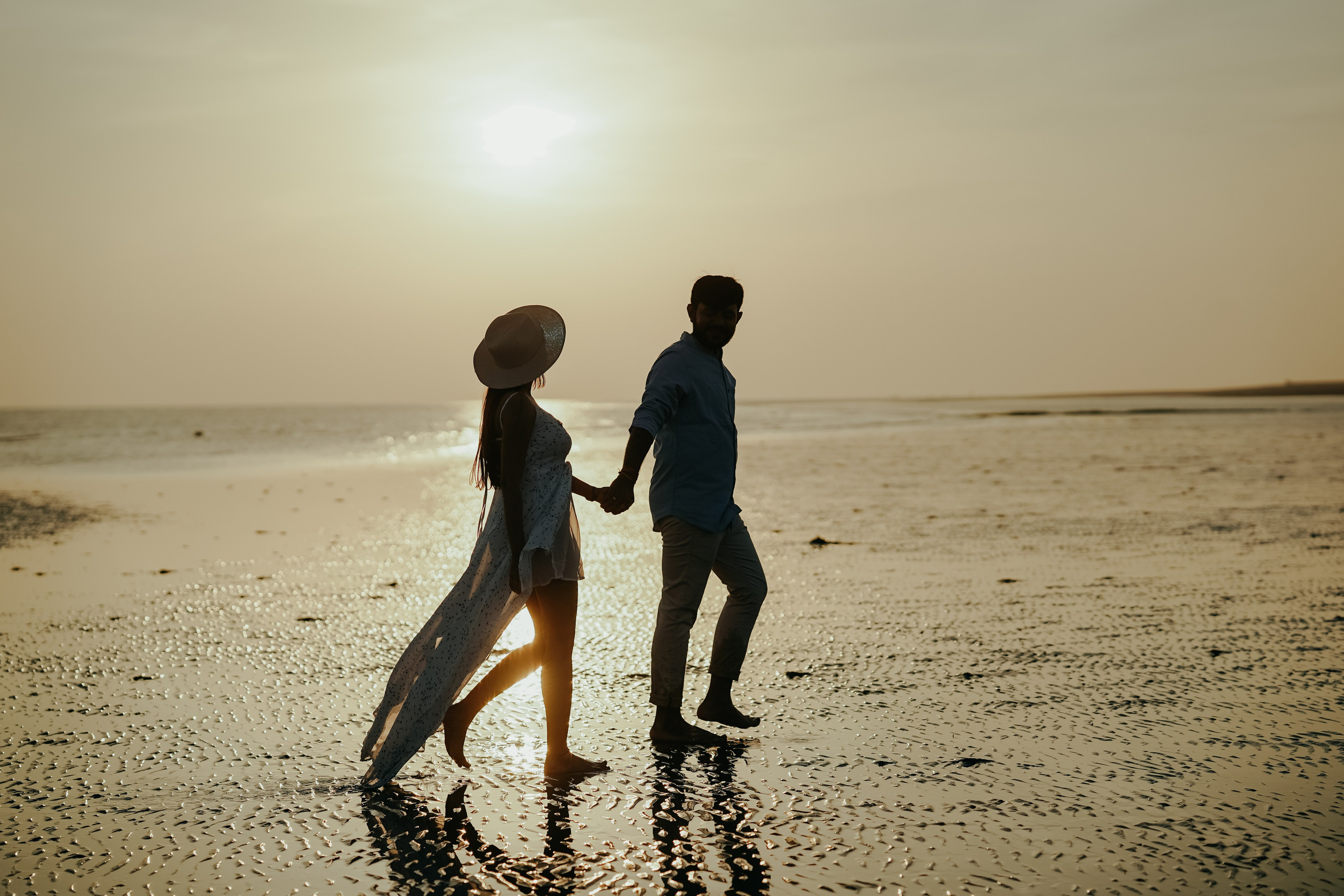 COUPLE SESSIONS. Love Emotions Weddings