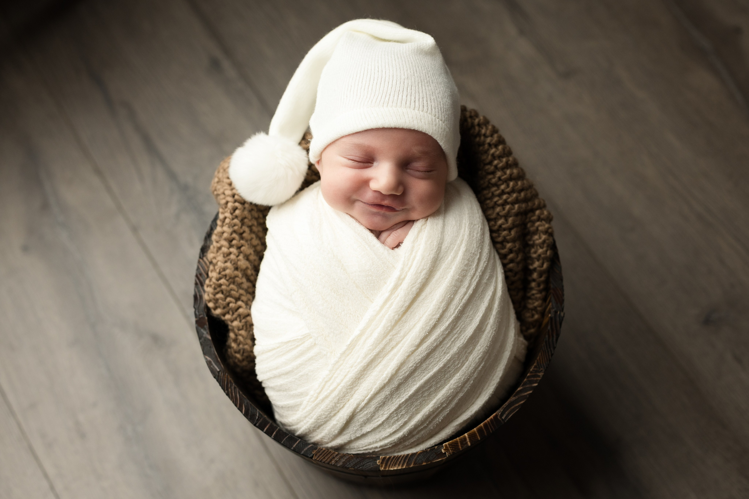 Newborn photoshooting. Mtv photography