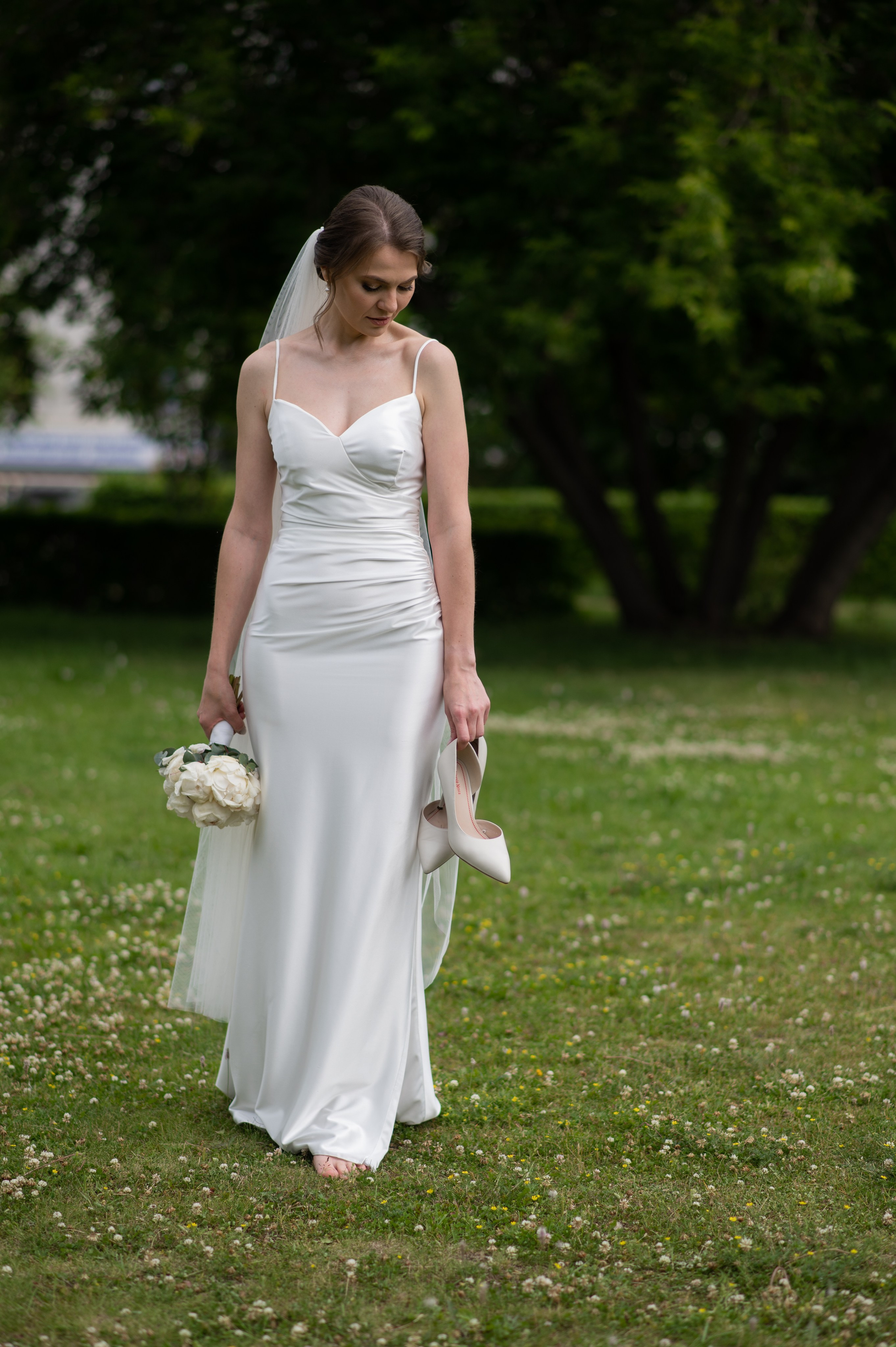 Light. Wedding and commercial photographer