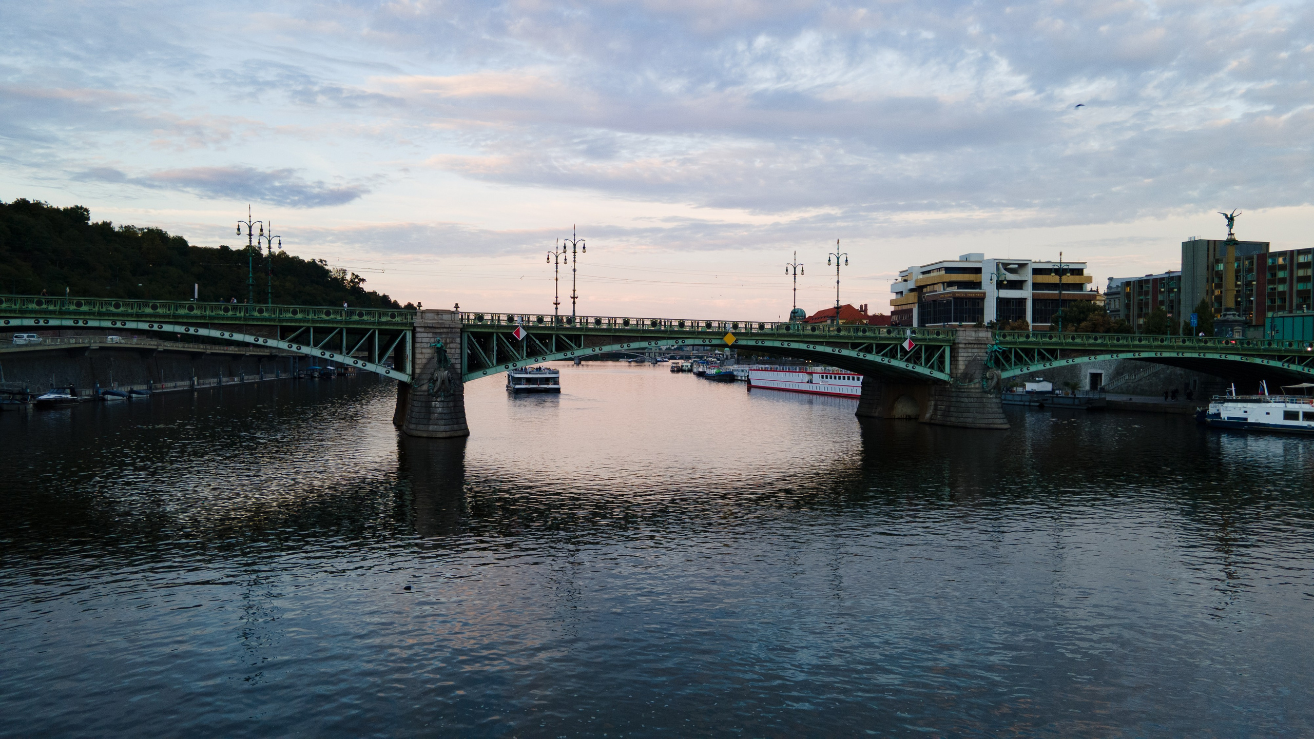 Johanneshof, Prague. AMIR BUCHNIK PHOTOGRAPHER