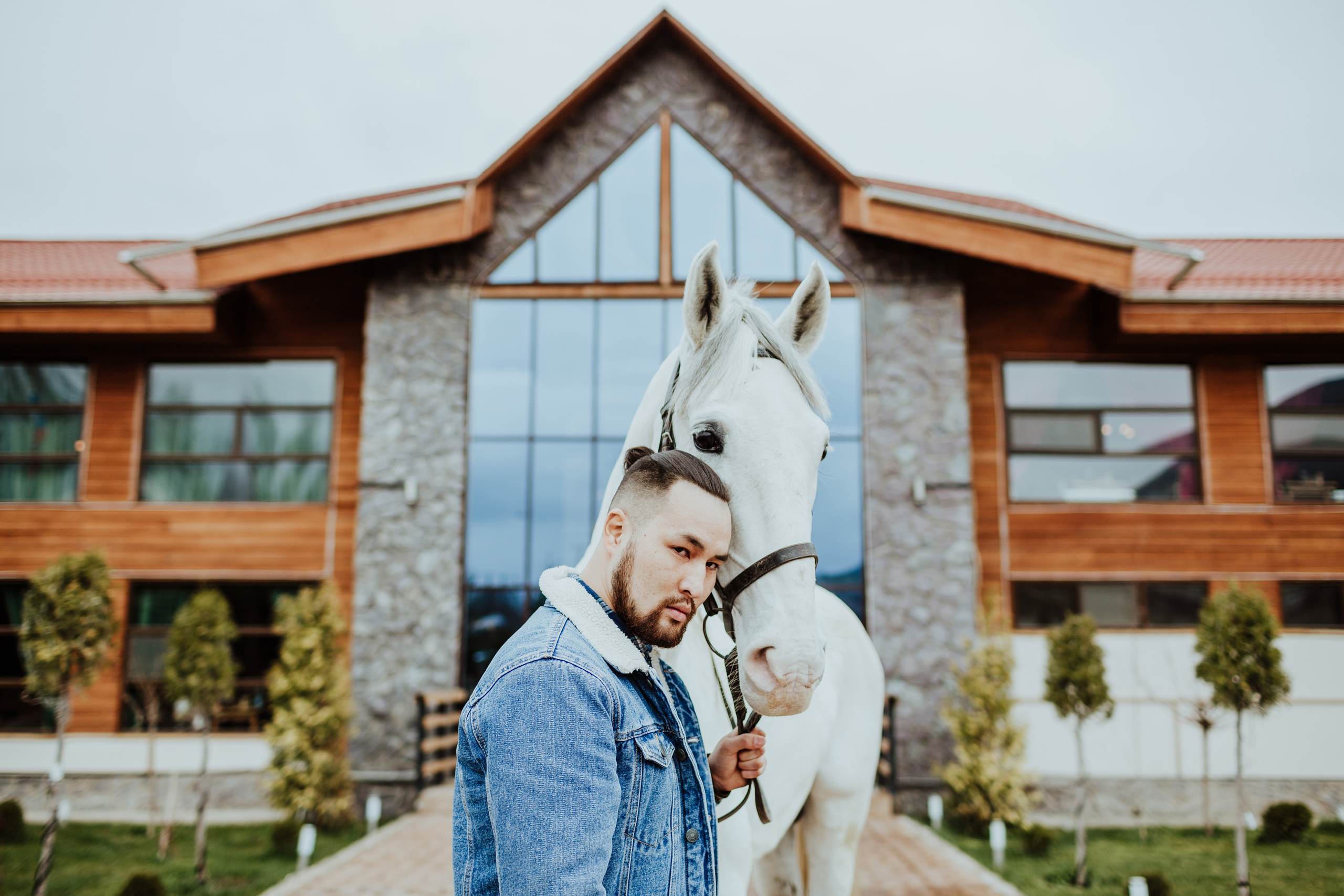 Индивидуальная фотосессия мужчины в Бишкеке. Фотограф в Бишкеке Оксана Шувалова