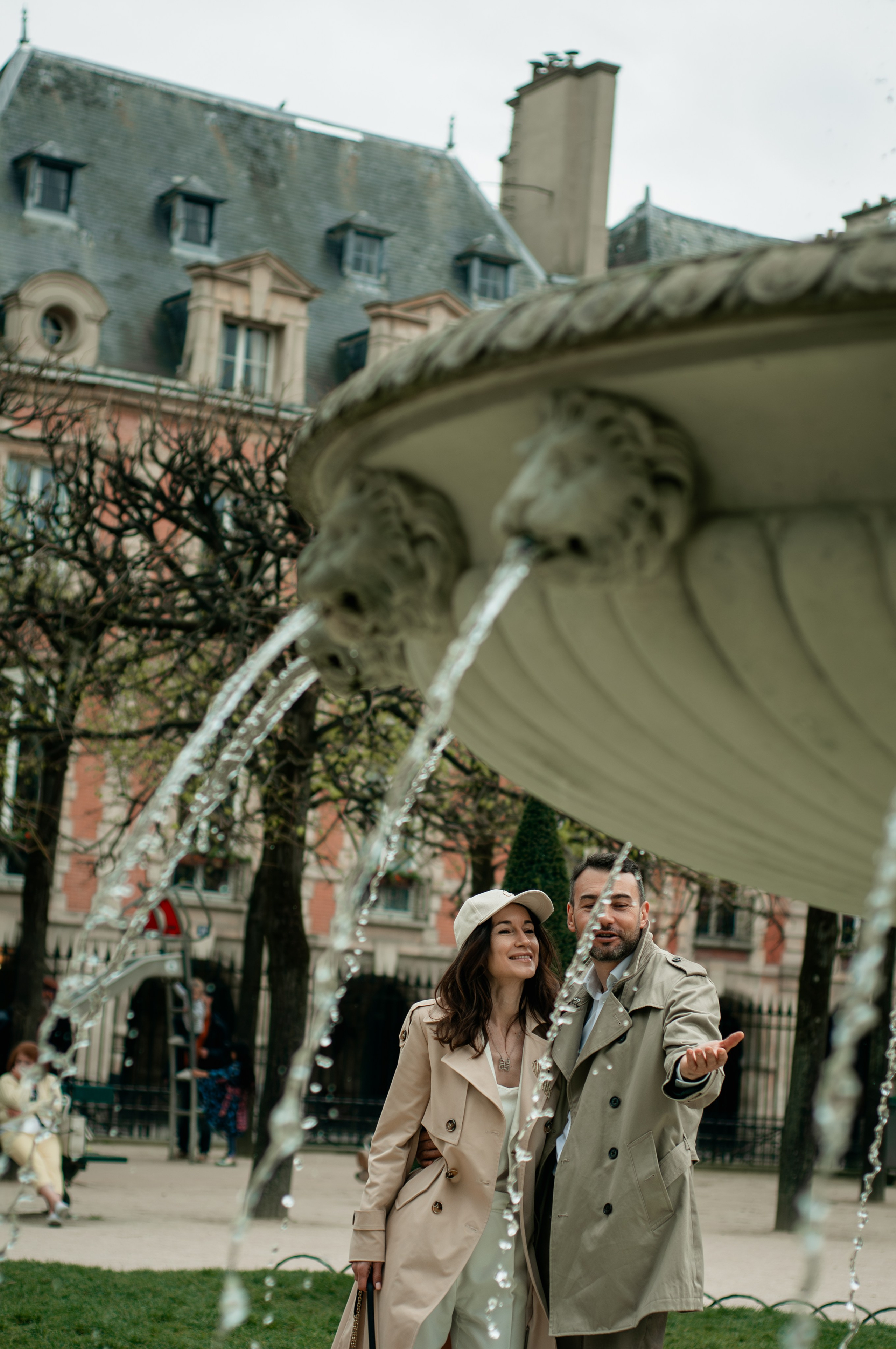 Street couple photoshoot. Paris photographer — Polina Osipova