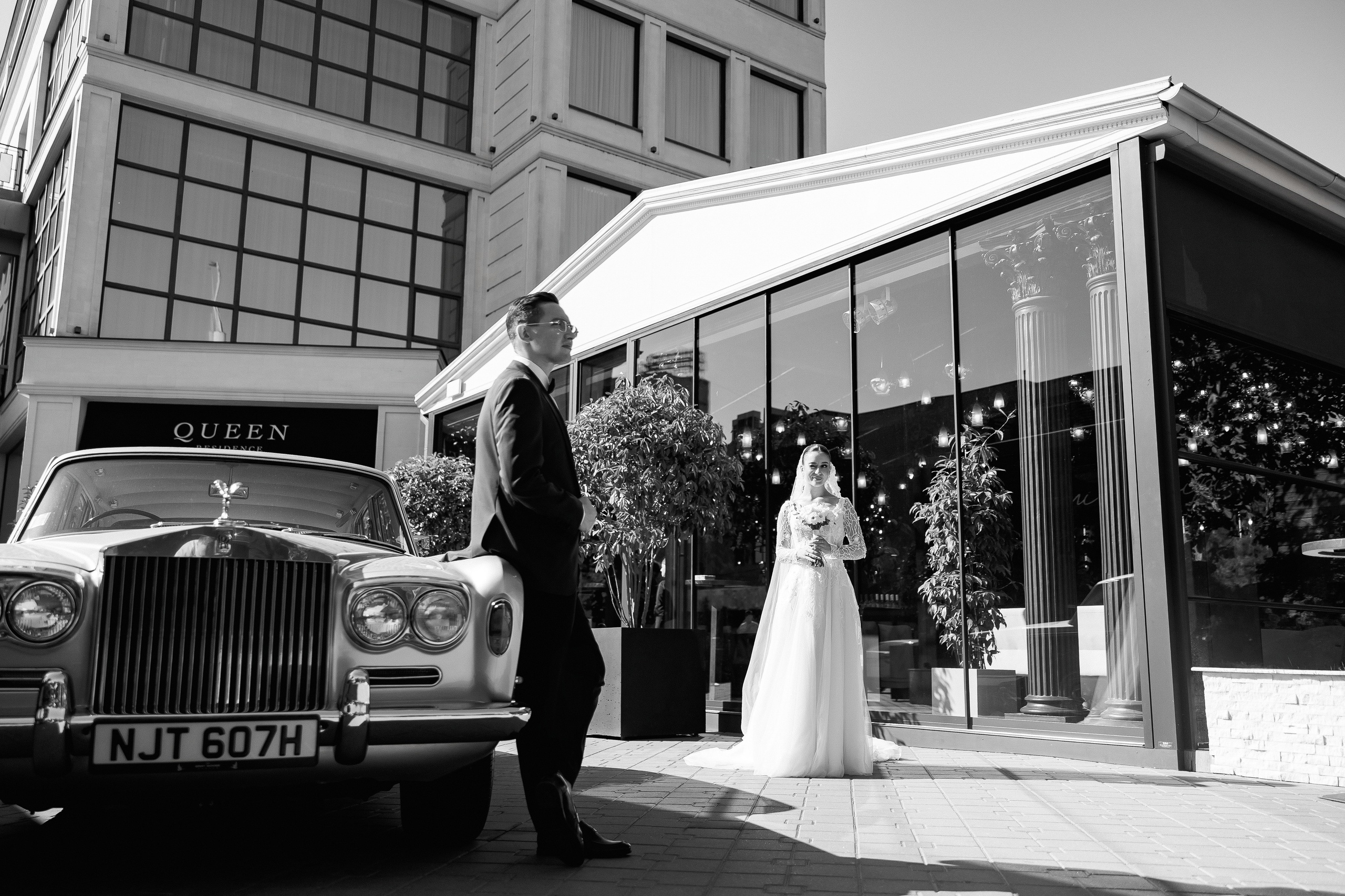 Serghei & Erica — Queen Residence. Servicii Foto și Video 067188353