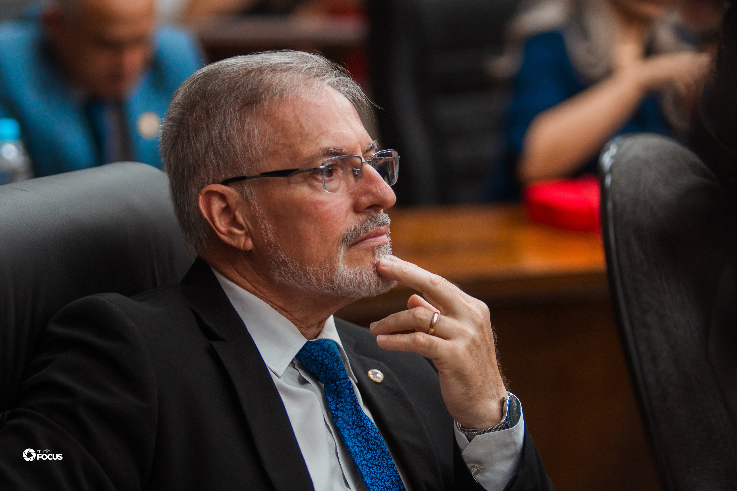 Corporativo/Politico