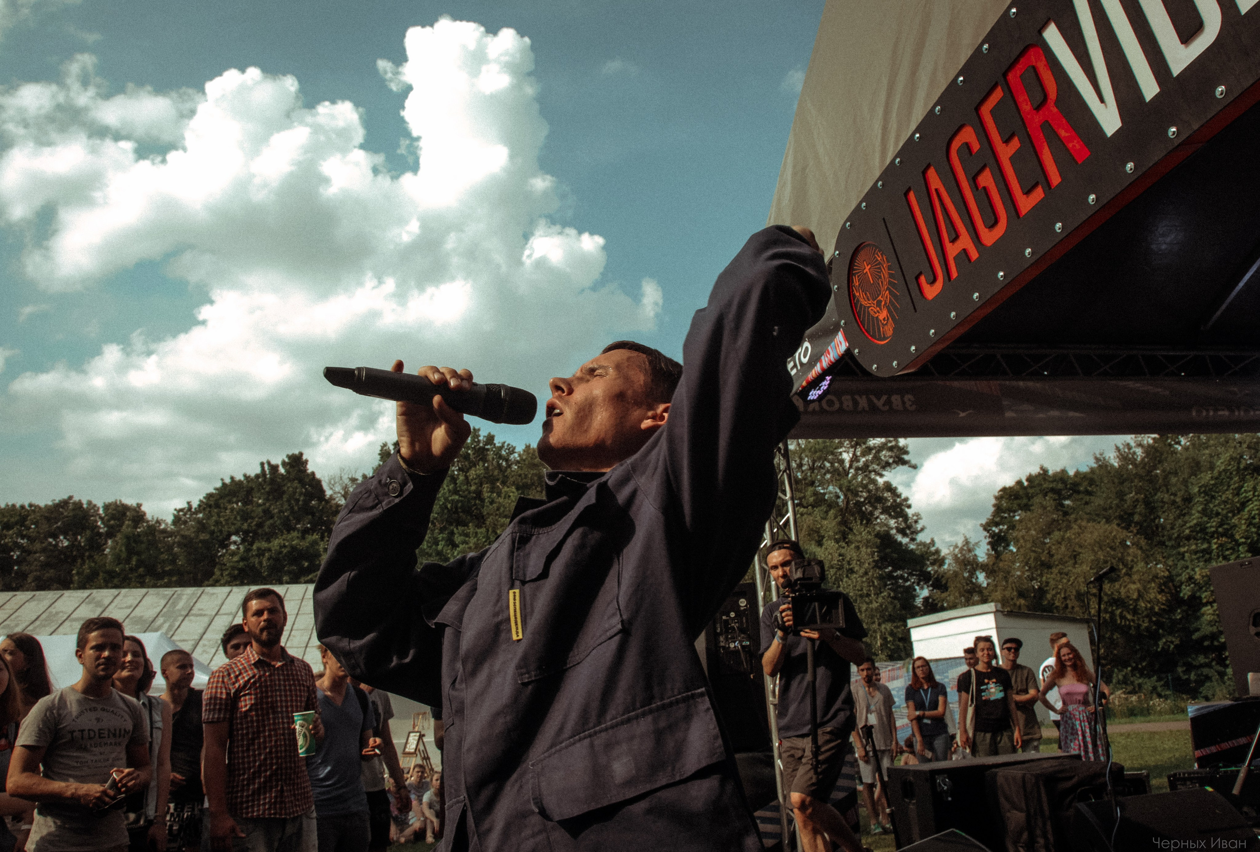 2016. Стрит-фотография, полная абсурда, идиотизма и красоты