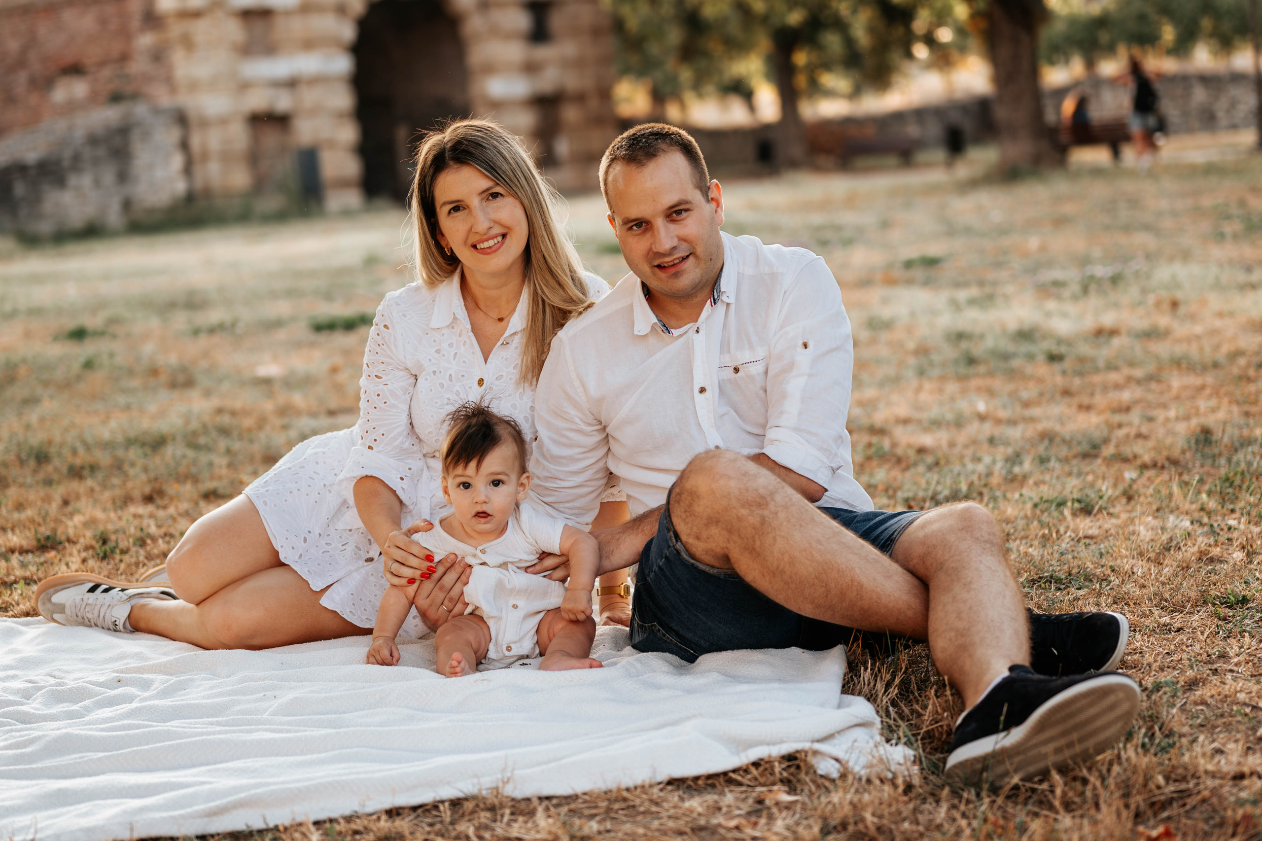 Vuk - porodično fotografisanje u prirodi. Dečiji i porodični fotograf