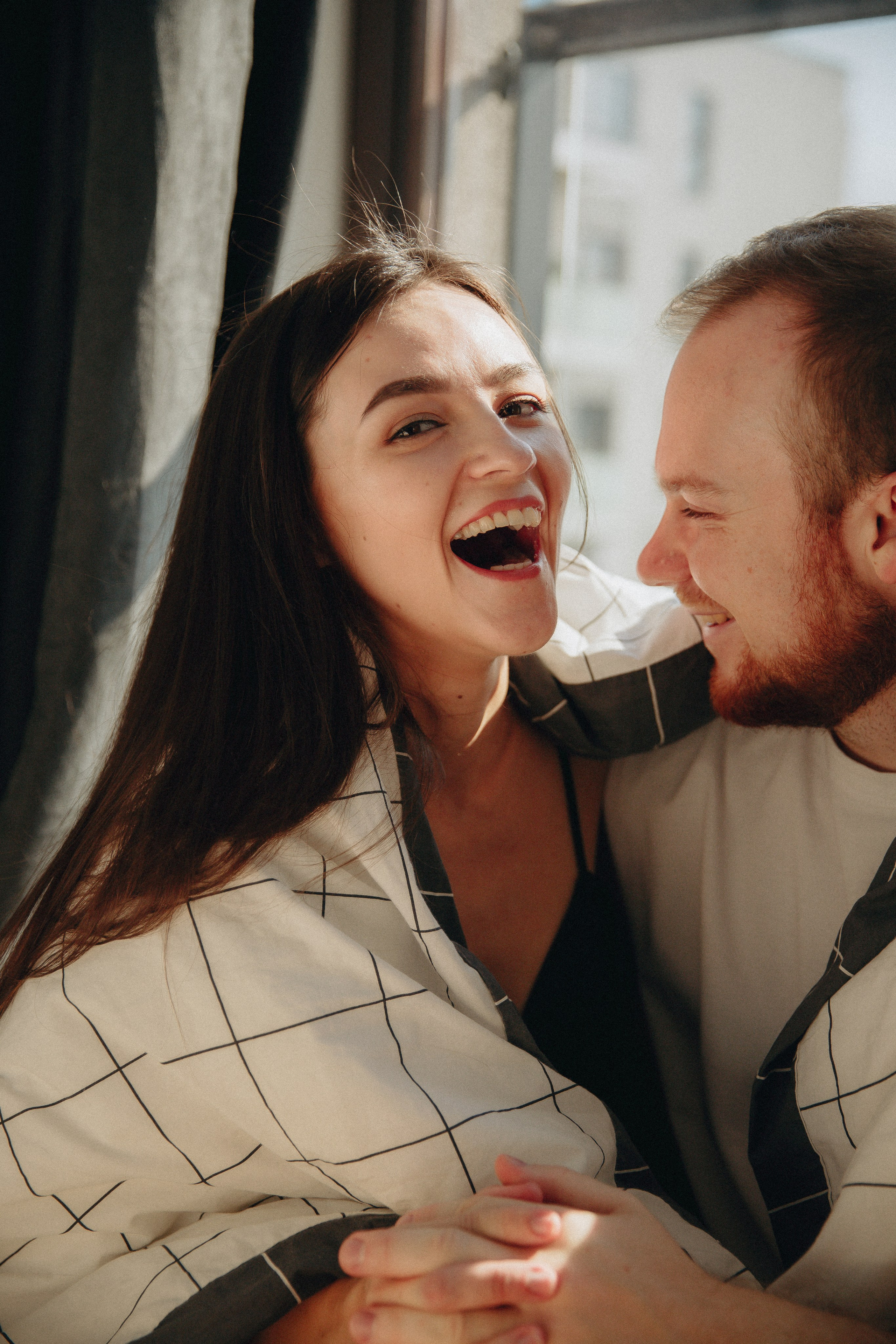 Anna+Andrew | At-home session. Photographer in Los Angeles. Julia Ishmuratova