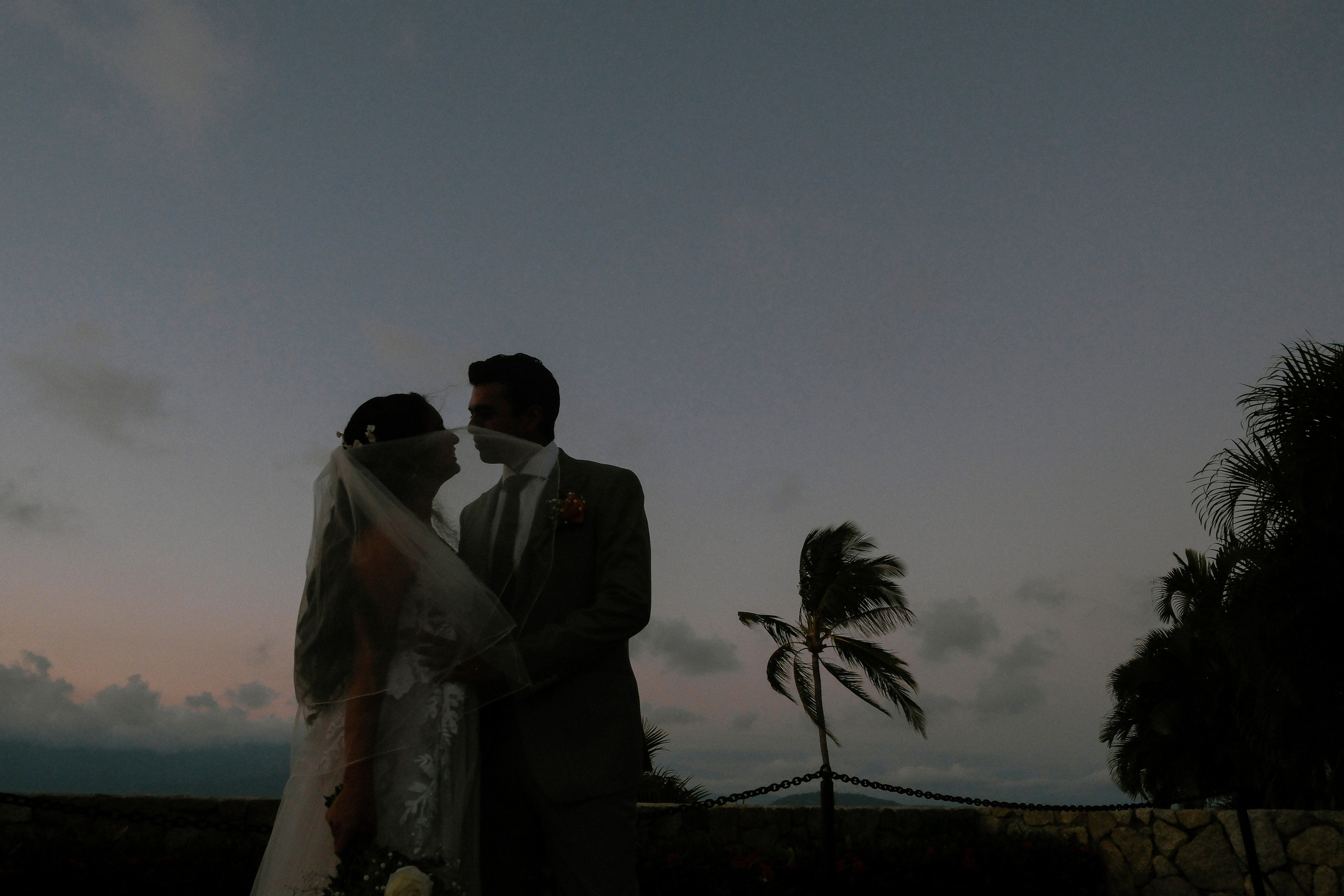 Ney & Cris / Acapulco. Wedding and family photographer in Mexico City