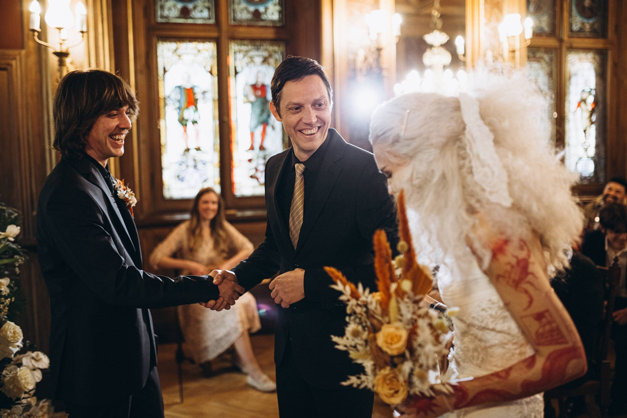 KĀZAS BEZ ROBEŽĀM DISKO STILĀ