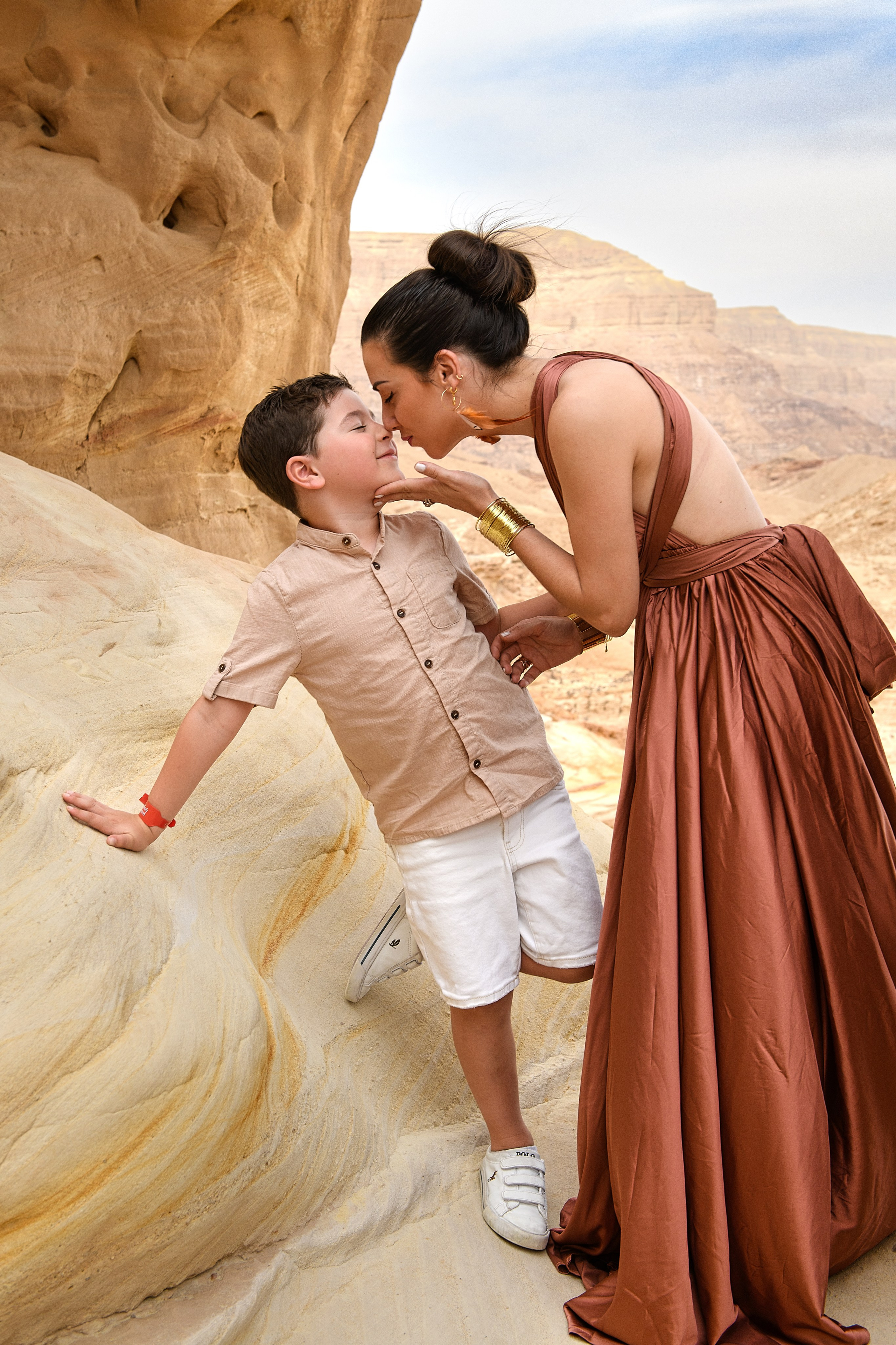 Family photoshooting in the Timna park_Laura&family. Family children pregnancy love stories photographer in Eilat Israel Olga Amchislavsky