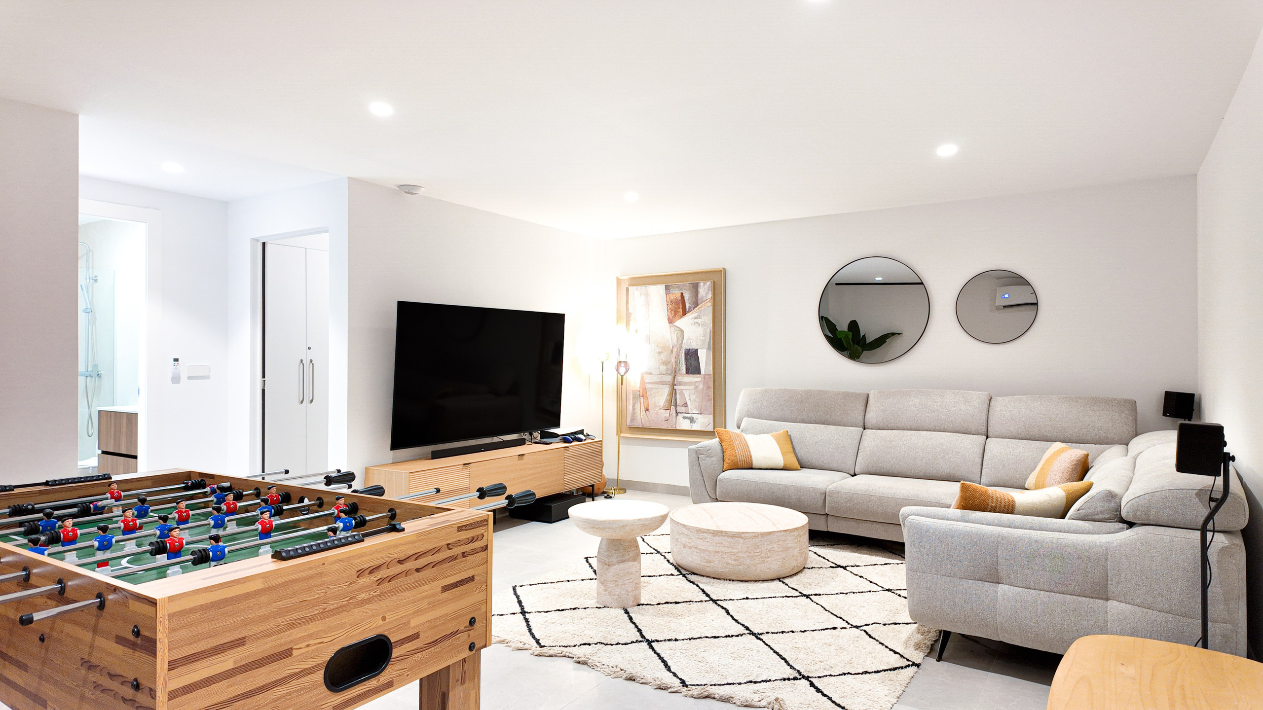 Villa LAKESIDE I’M GROUP. Baby Beast