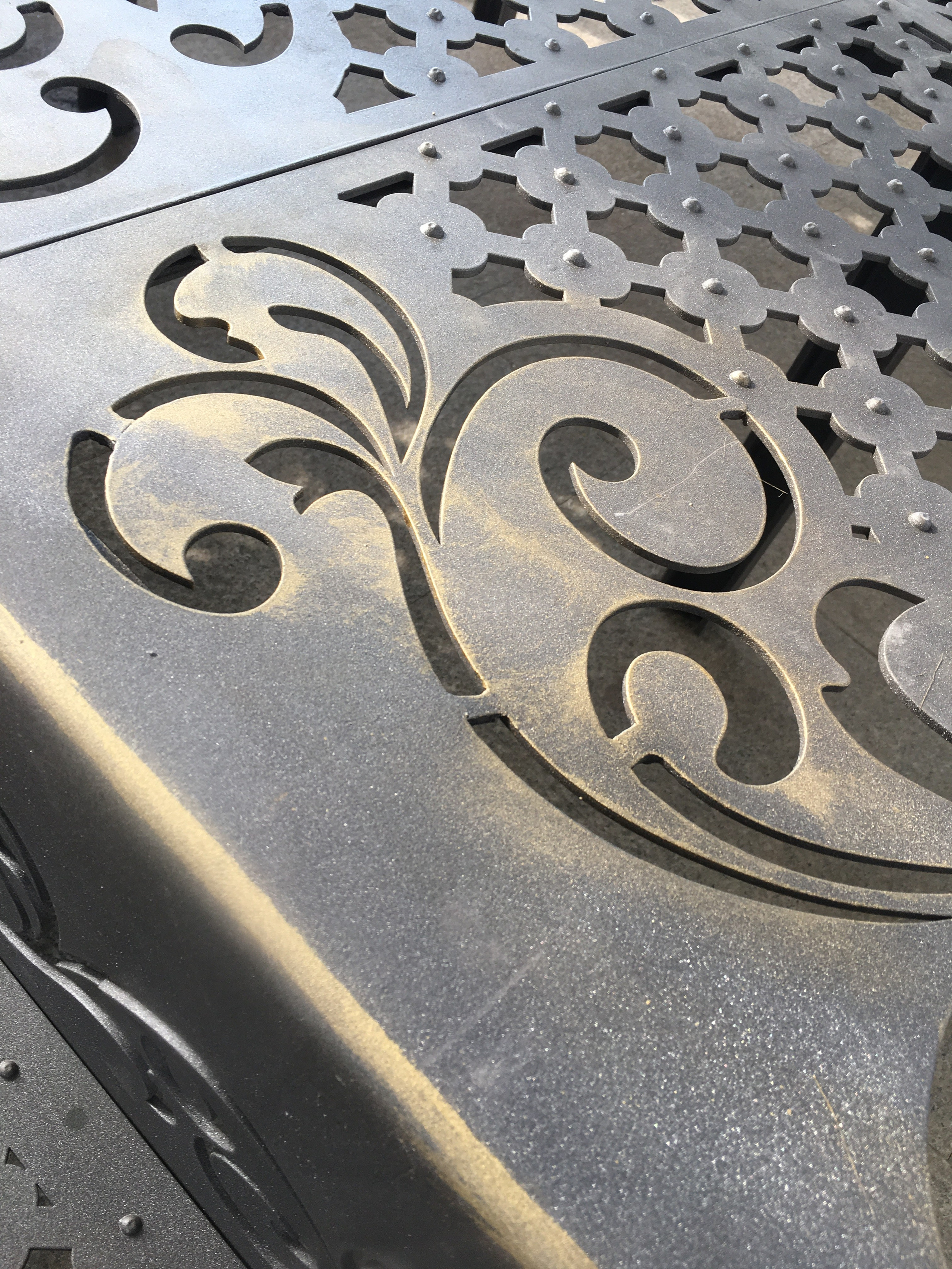 Подиум для звонаря с комплектом роликов и педалей колокольни Храма-памятника в честь Всех Святых и в память о жертвах, спасению Отечества нашего послуживших в городе Минске Минской Епархии Белорусской Православной Церкви. 2019 г. Сталь, художественная ковка, лазерная резка, сварка