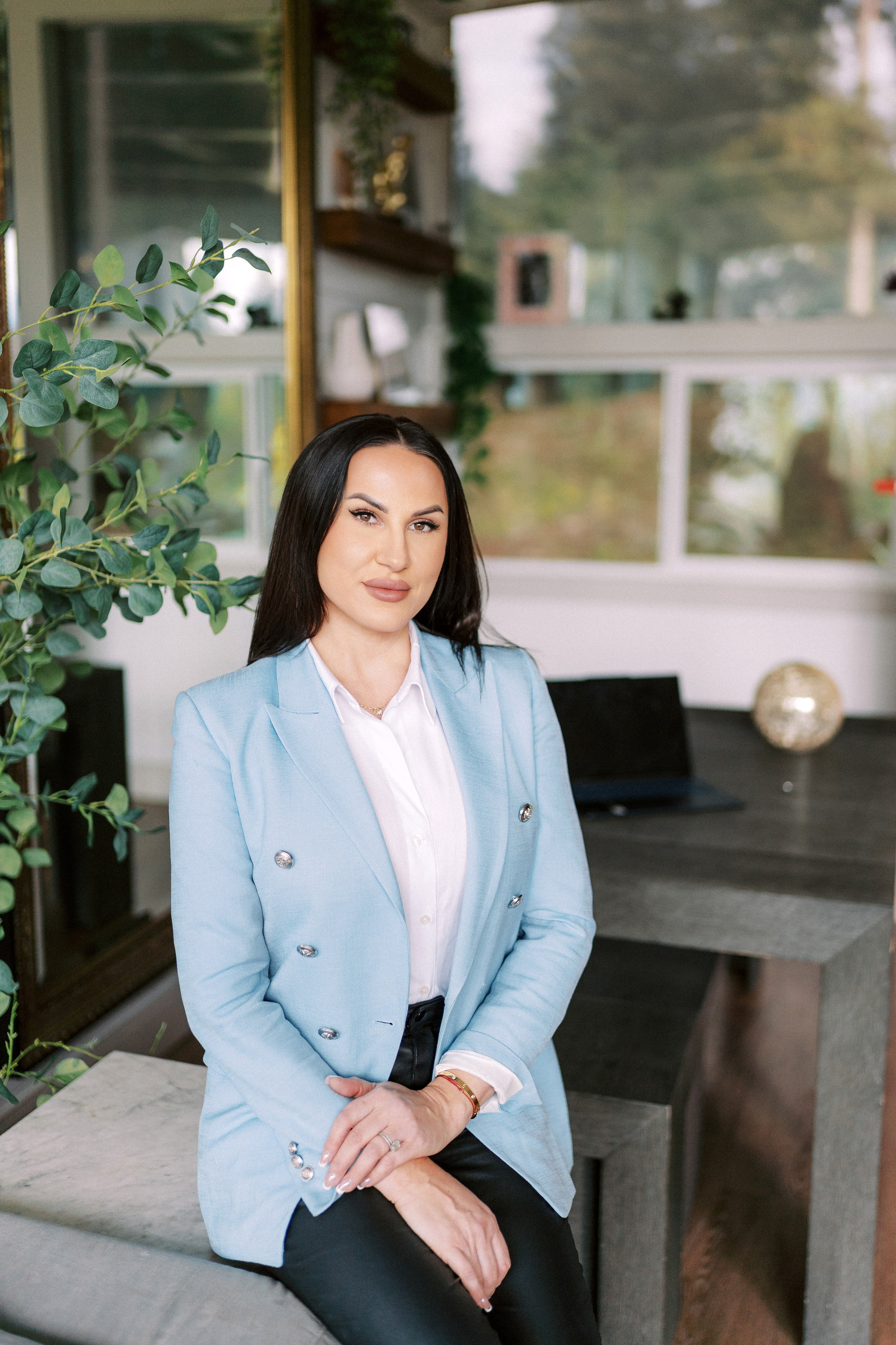 Business portrait. EVAN ARISTOV WEDDING PHOTOGRAPHY — Seattle Wedding Photographer