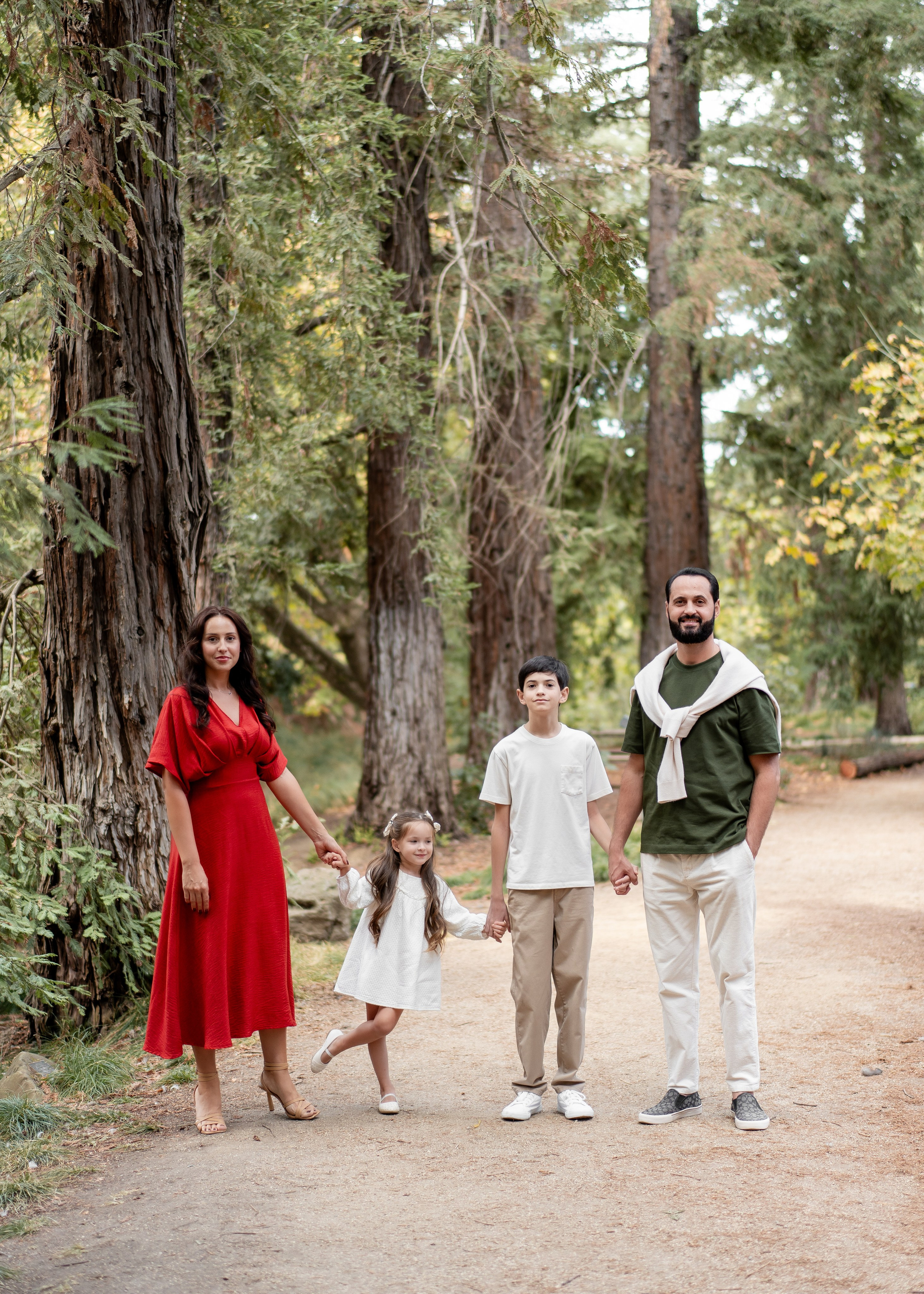 Mikhailov family. Family photographer in Sacramento | Sofia Pavenko