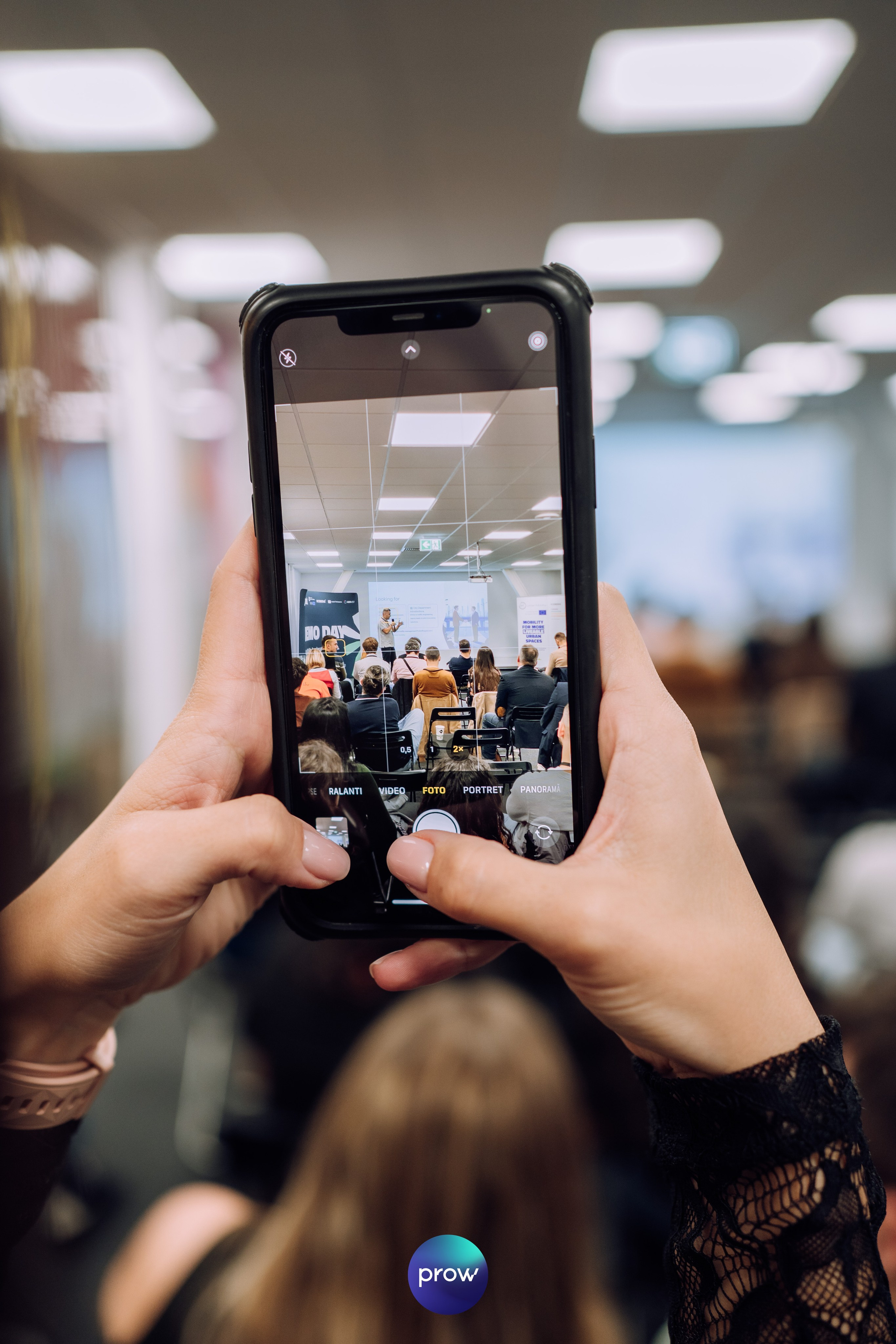 InVest DemoDay @ Cowork. Cozac Cristian Photographer