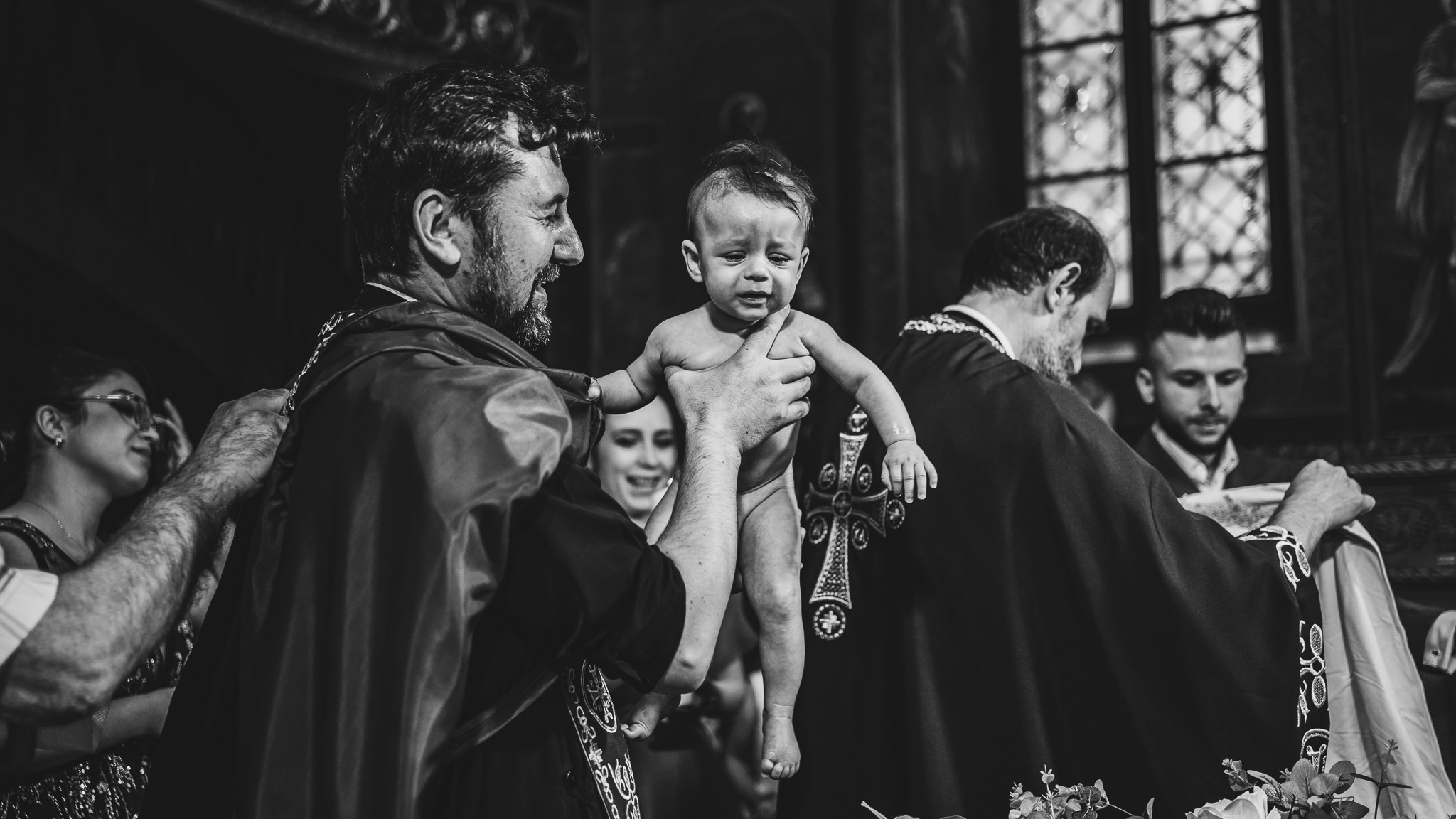 Fotograf de Botez în București- Mihai Popa Fotograf. Fotograf Nuntă & Botez București - Mihai Popa | Dincolo de oameni, imortalizez emoții!