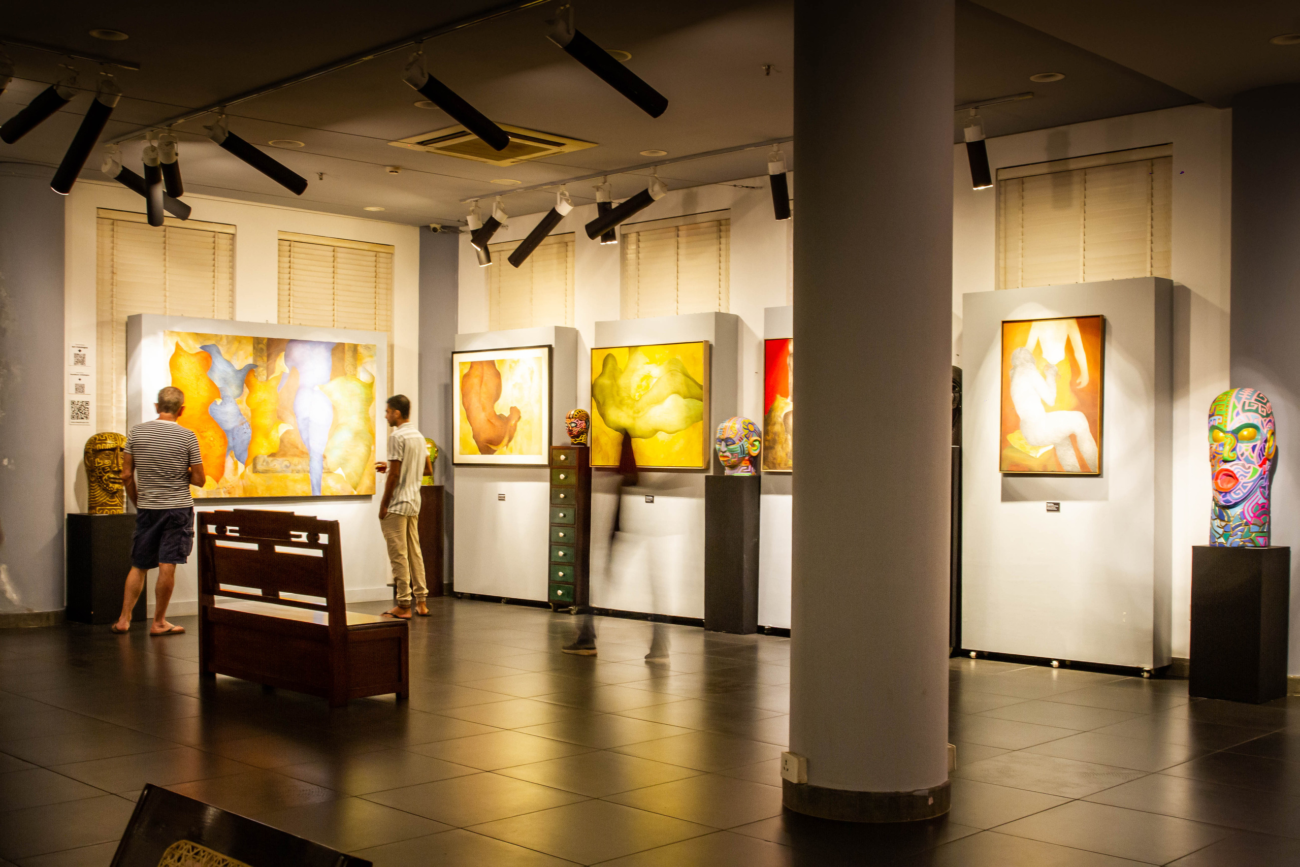 PROPERTY. International Photographer