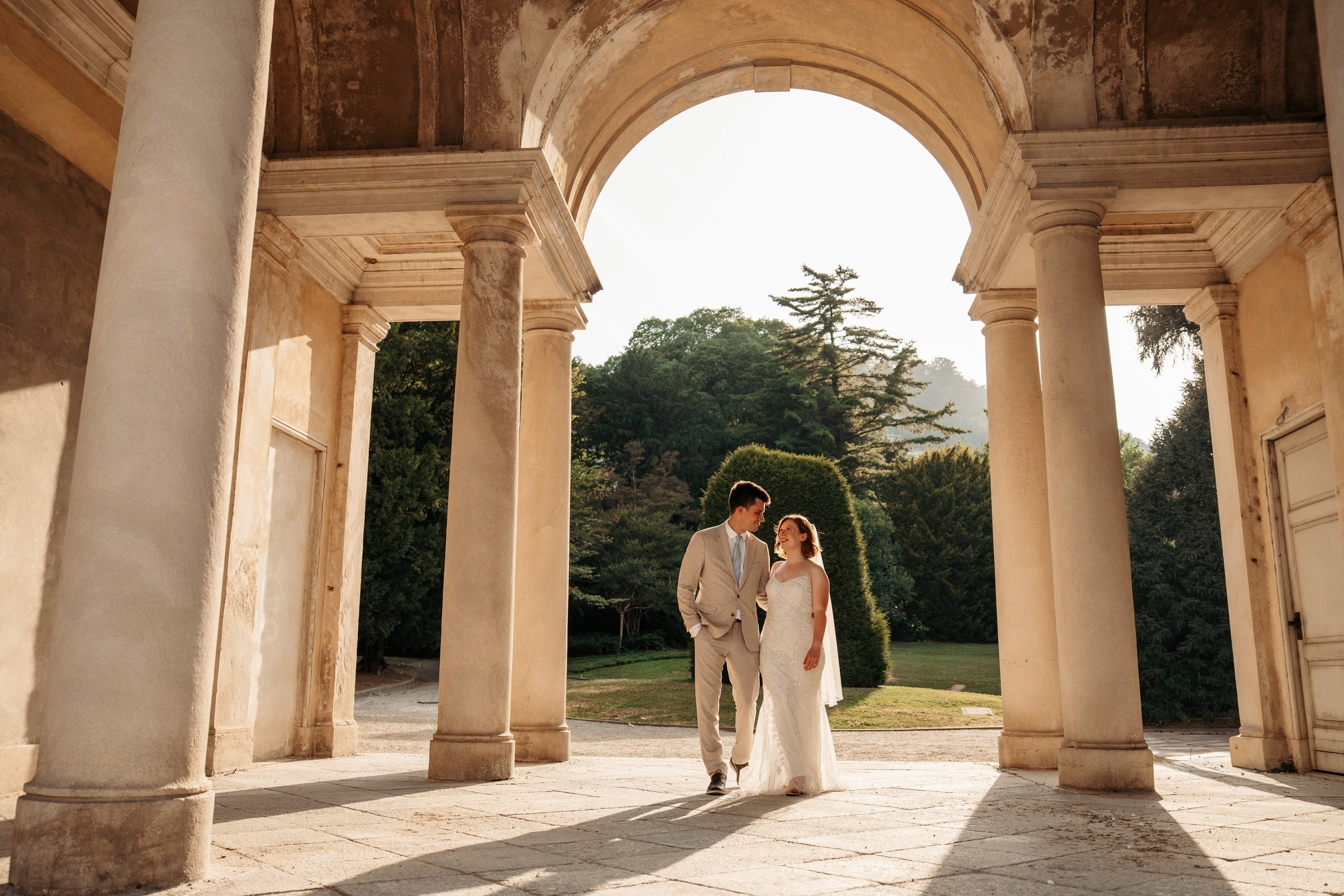 Cernobbio, Boat and Villa Olmo. Wedding Photographer Lake Como Ferrari Media Production