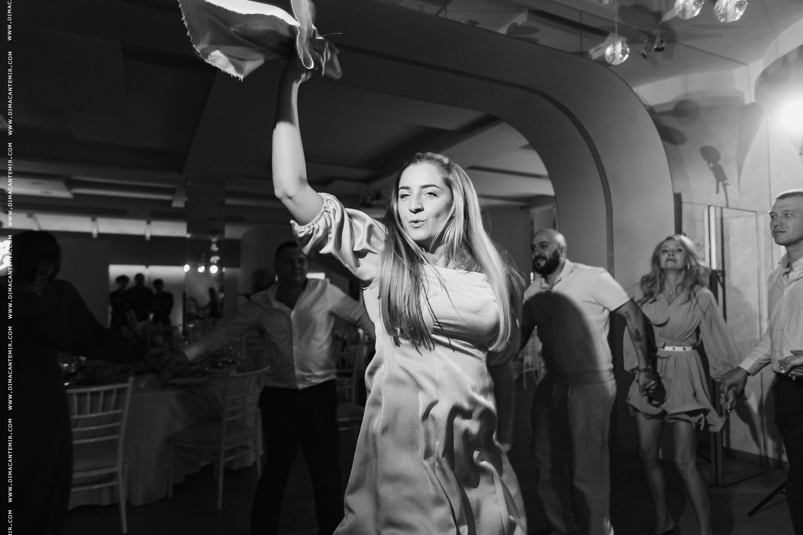 VLAD + YANA. Fotograf de nuntă în Chisinau, Moldova. Poze și Video Comerciale