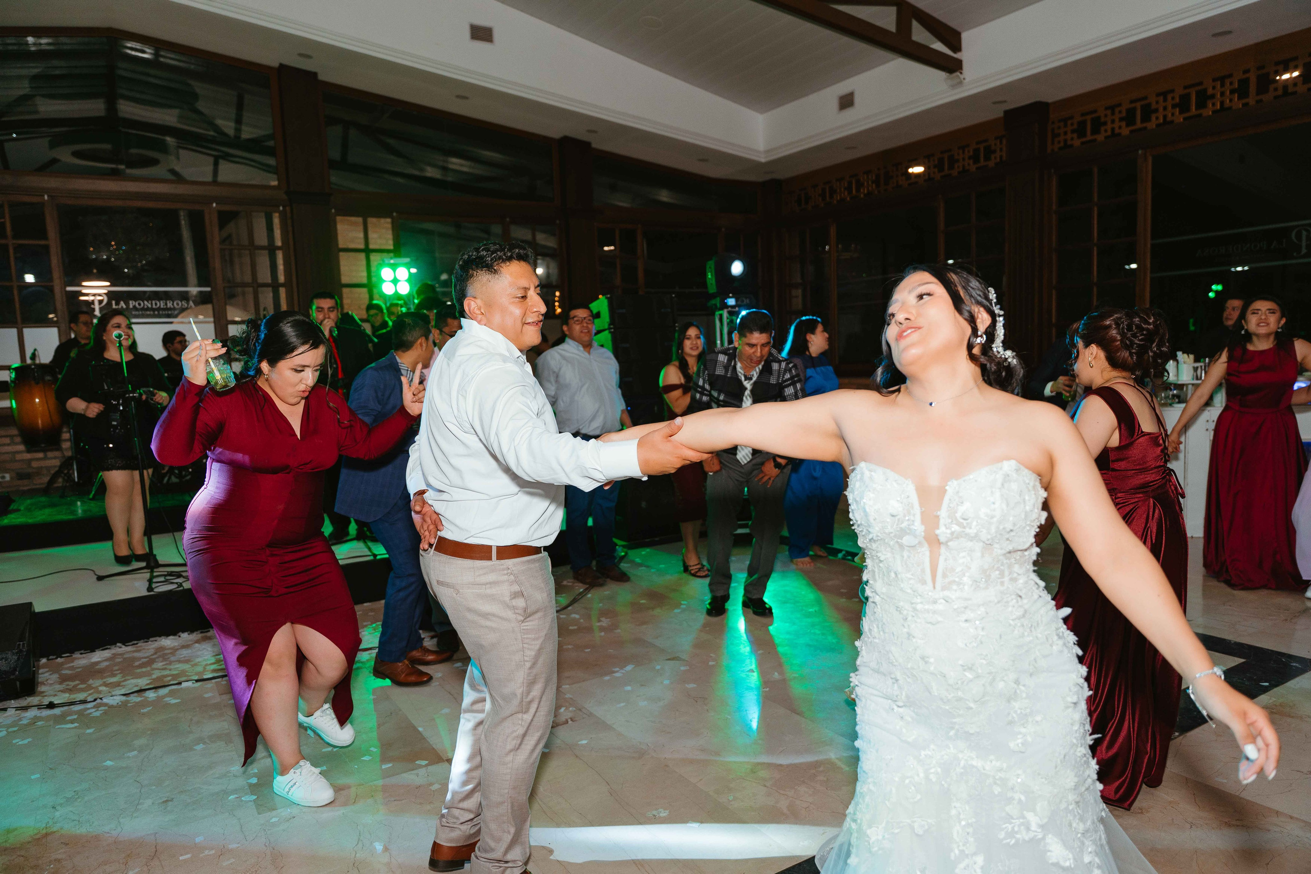 Karol y Jairon. Fotógrafo de bodas en Loja Ecuador | Piero Alvarez PH