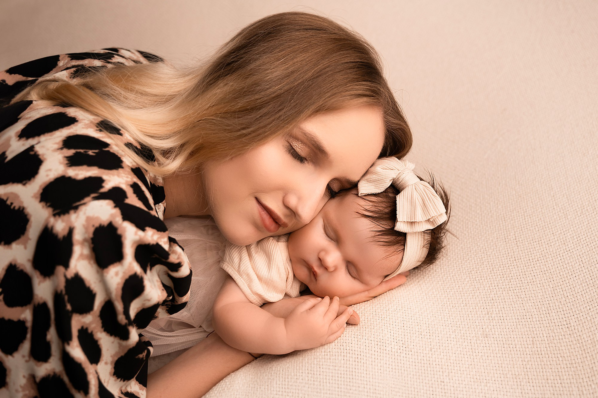 Sesja newborn. VideofotKA.pl