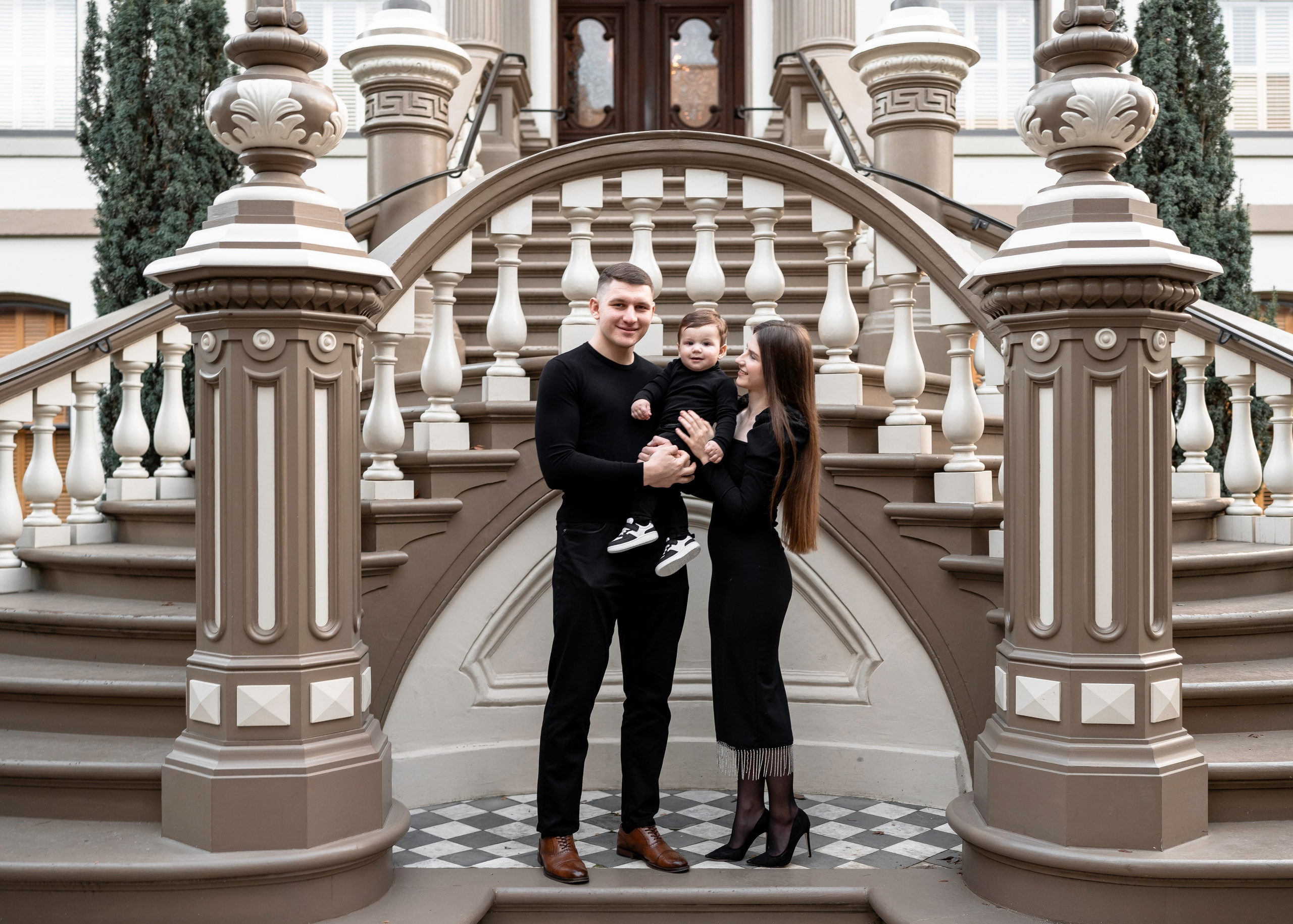 Artem, Nadia & Elisha. Family photographer in Sacramento | Sofia Pavenko