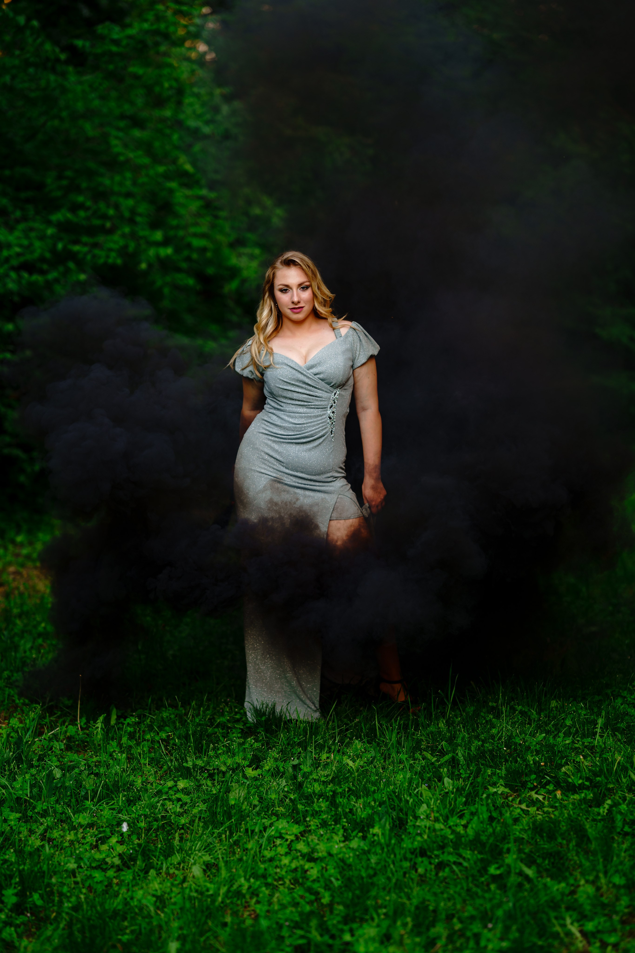 Fumigene… 40 lei/fumigena Opțional. Trendy Albums