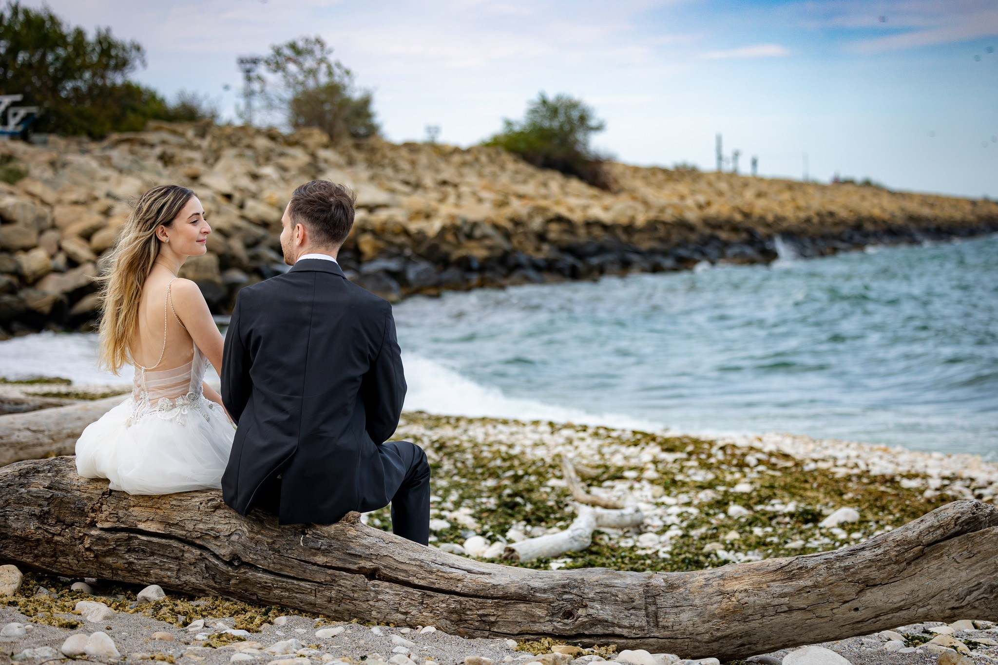 Trash the dress. Fotograf Nuntă Constanța - Moments by Gub
