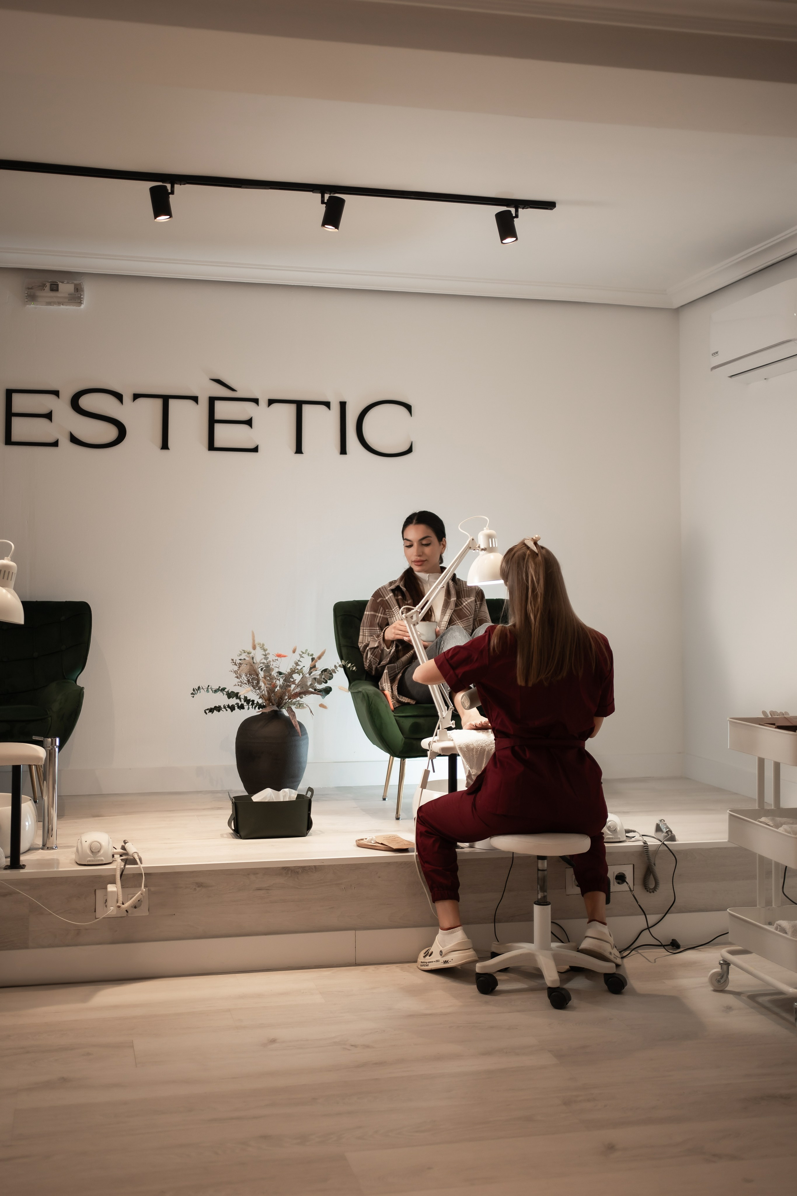 Comercial. Holigood foto y video reportaje de bodas en San Sebastián y Europa