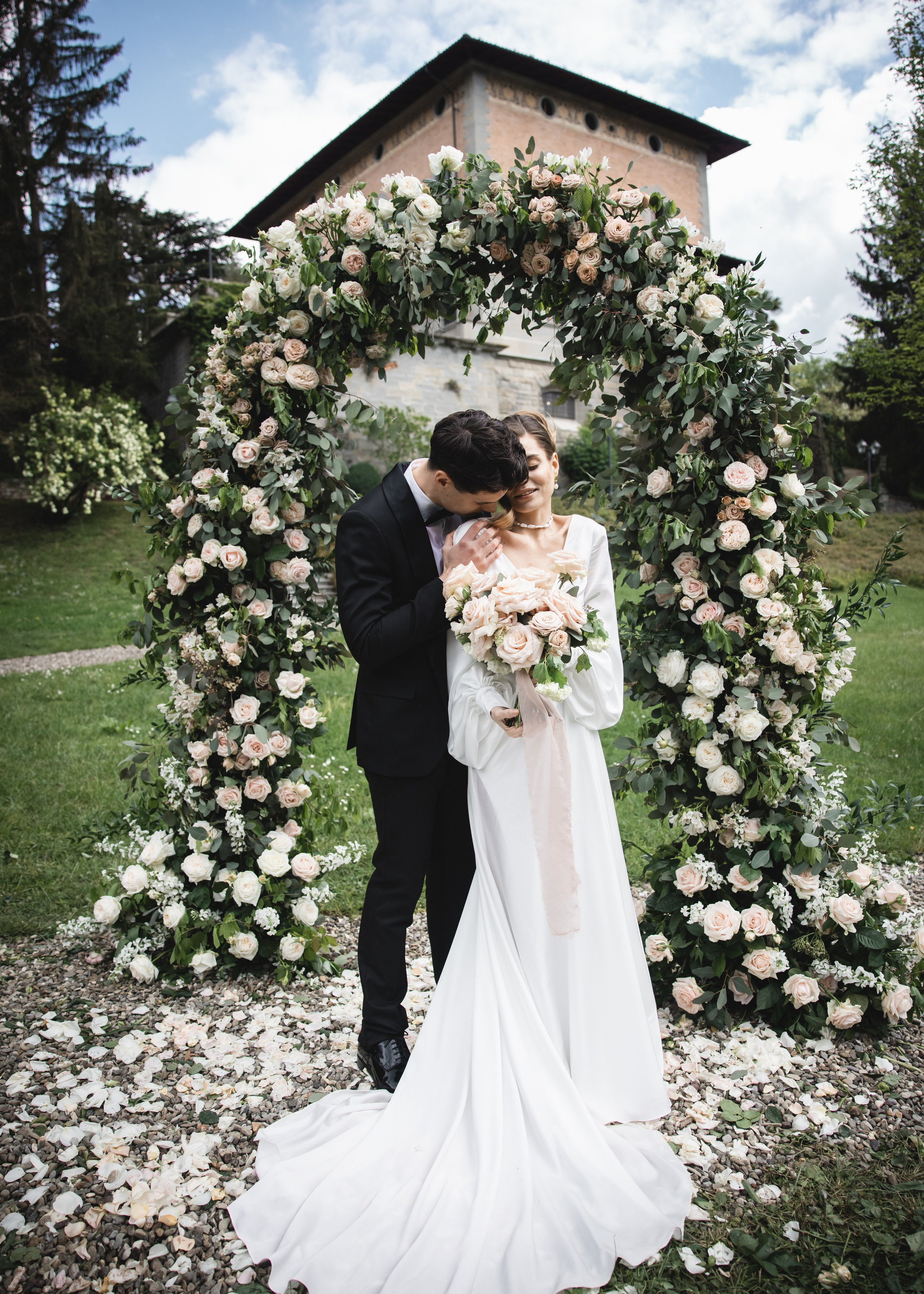 Tuscany Wedding Villa La Commenda Concordia. Professional wedding photographer in Copenhagen, Denmark — Julia Byron