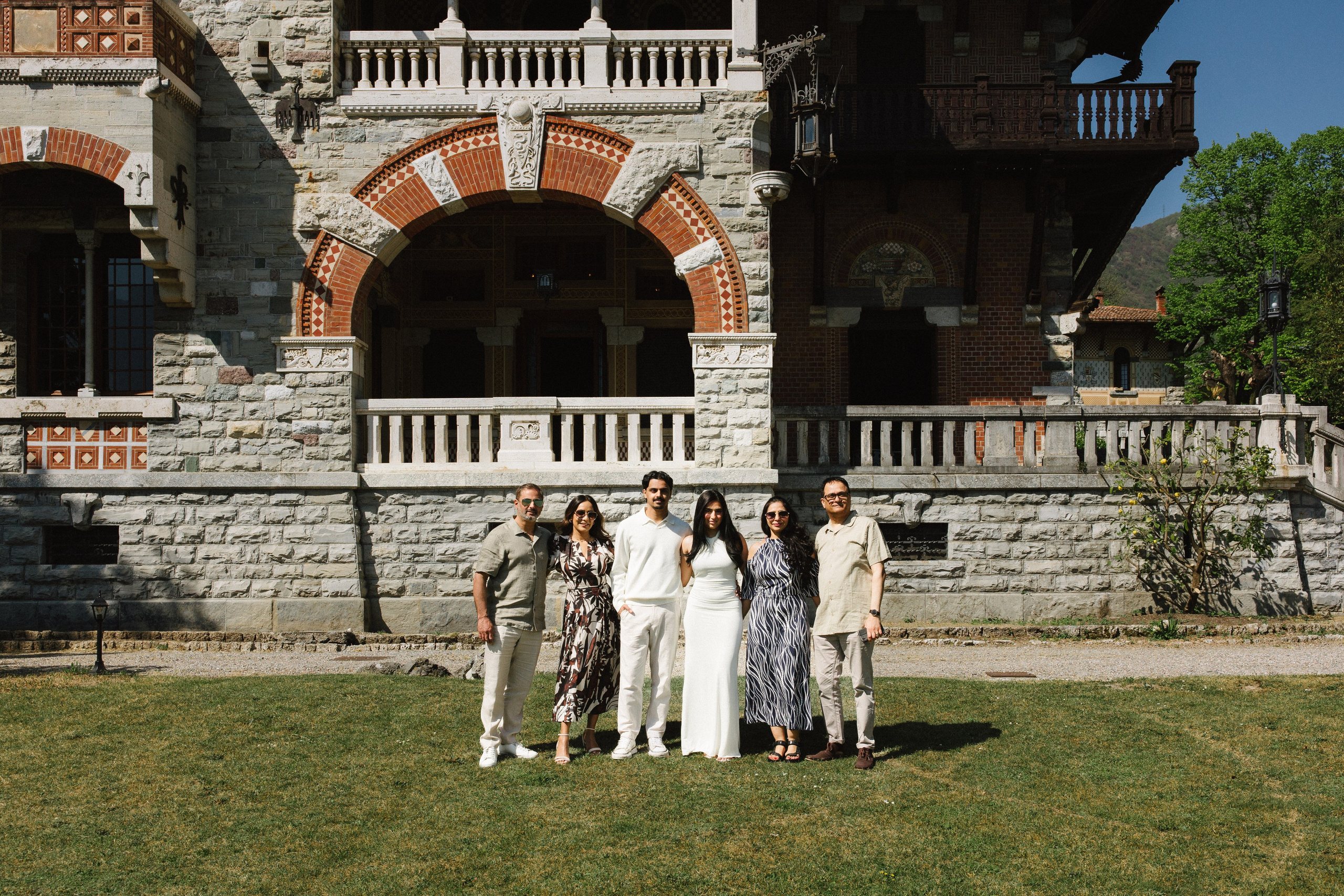 Vish & Kajal. Wedding photographer in Italy