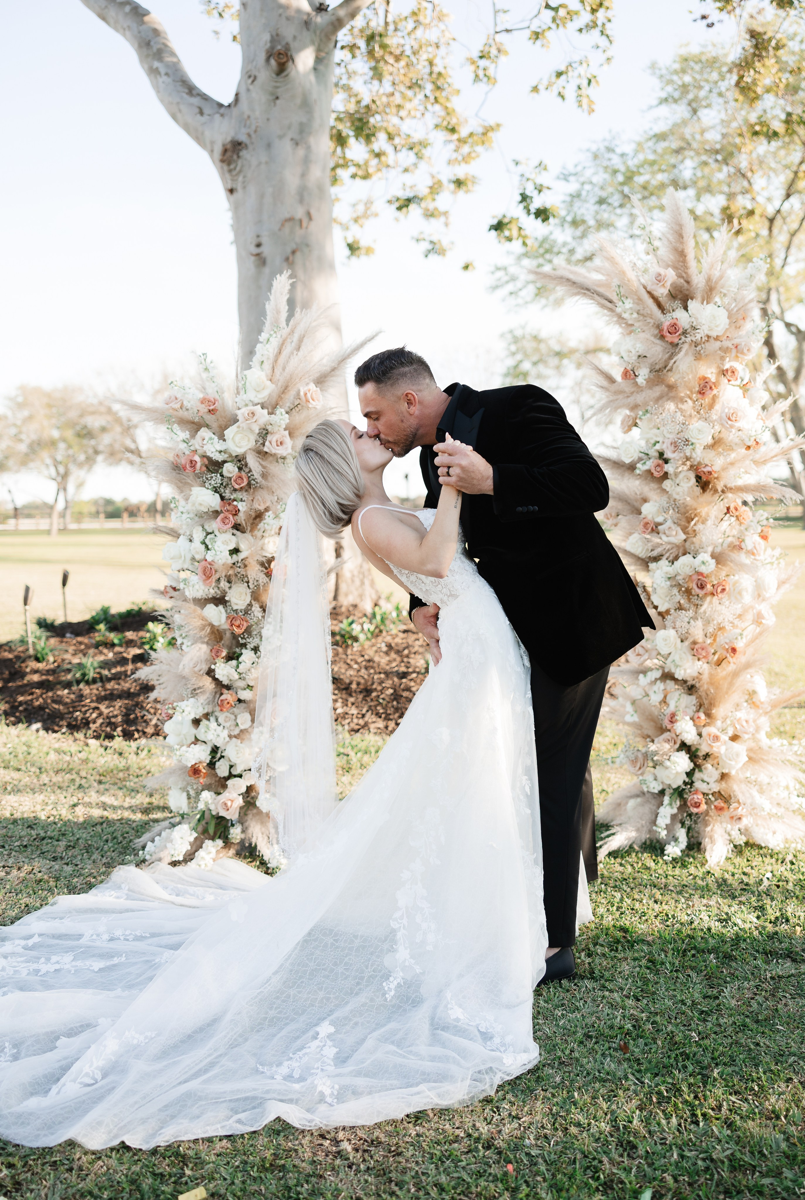 A Quiet, Beautiful Beginning | Kayla & David’s Intimate Weston Estate Wedding. YES I DO PRODUCTION — Wedding photography&videography