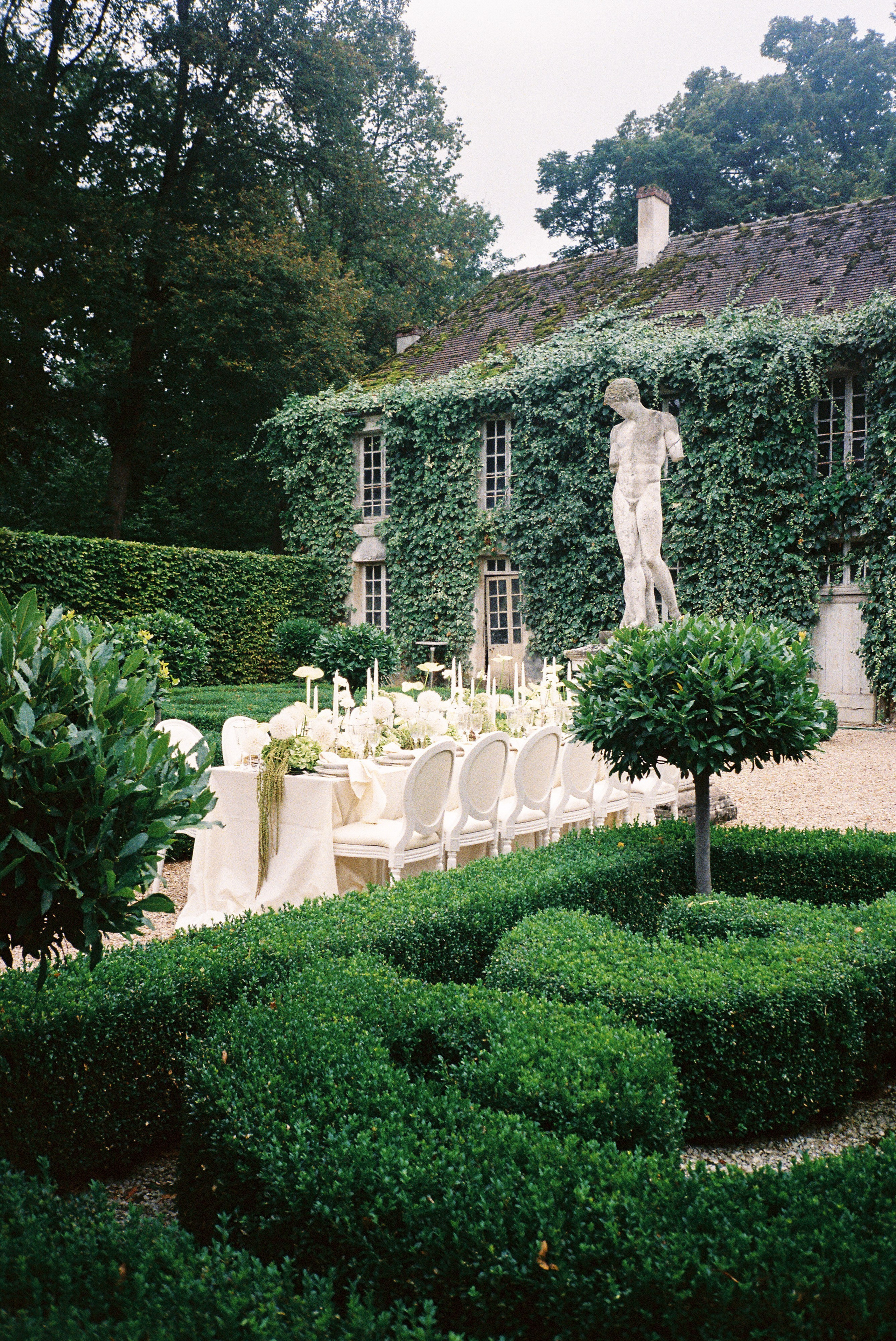 A luxury wedding at Chateau de Villette, just 40 minutes from Paris, captured entirely on film photography
