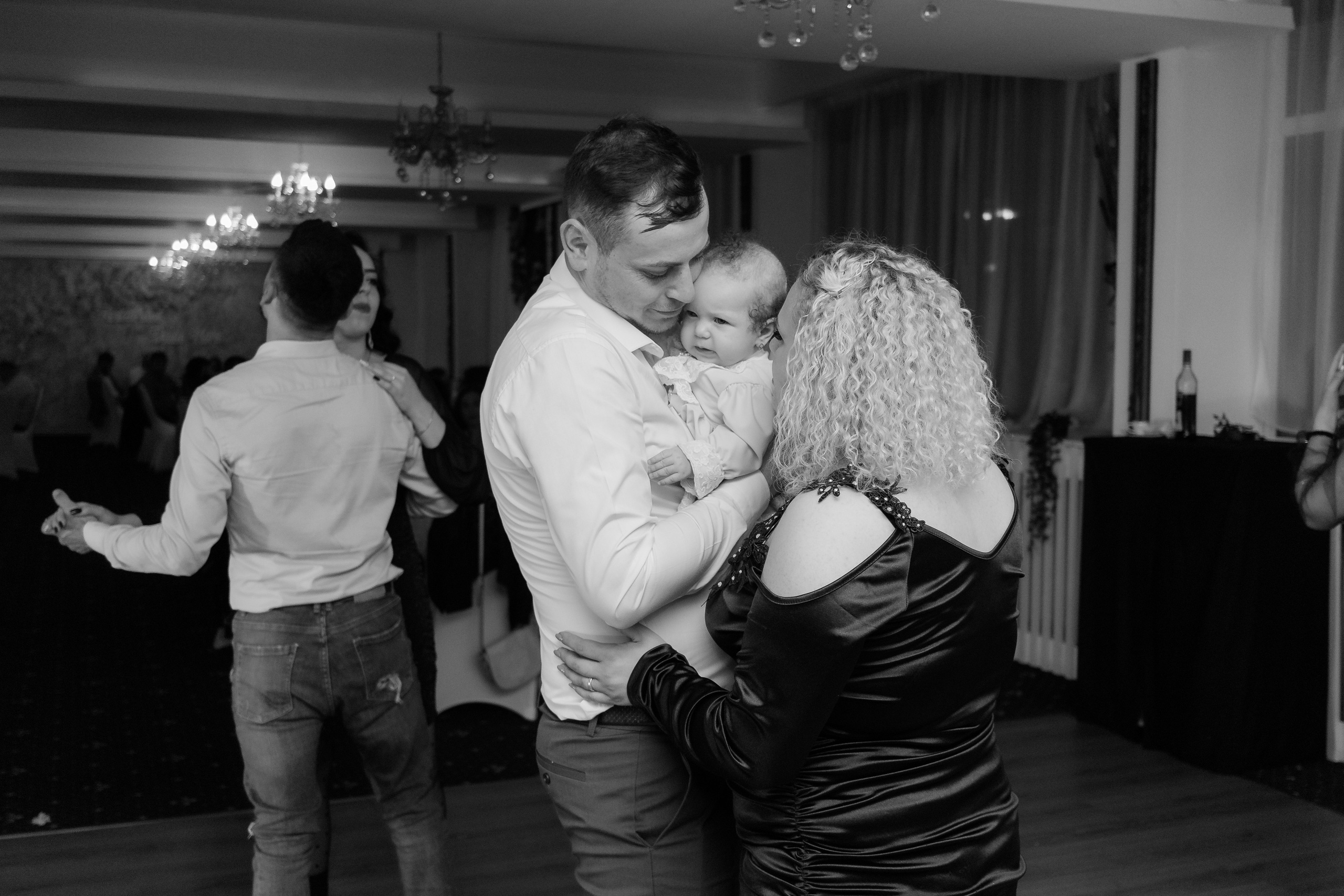 Iris. Fotograf si videograf — evenimente si studio