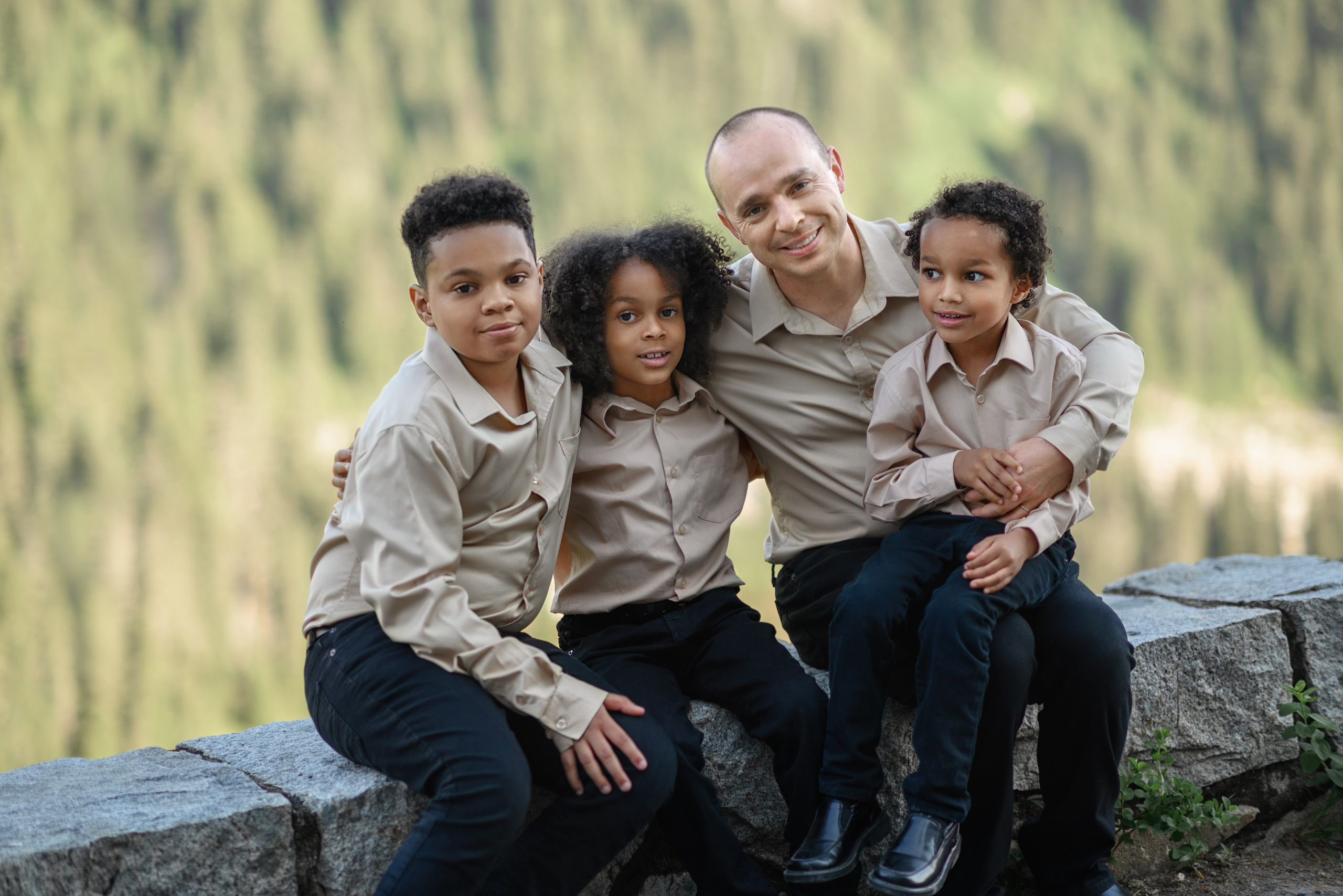 Carline and her family. Wedding & family photography in Seattle area. Helen Michelle photographer