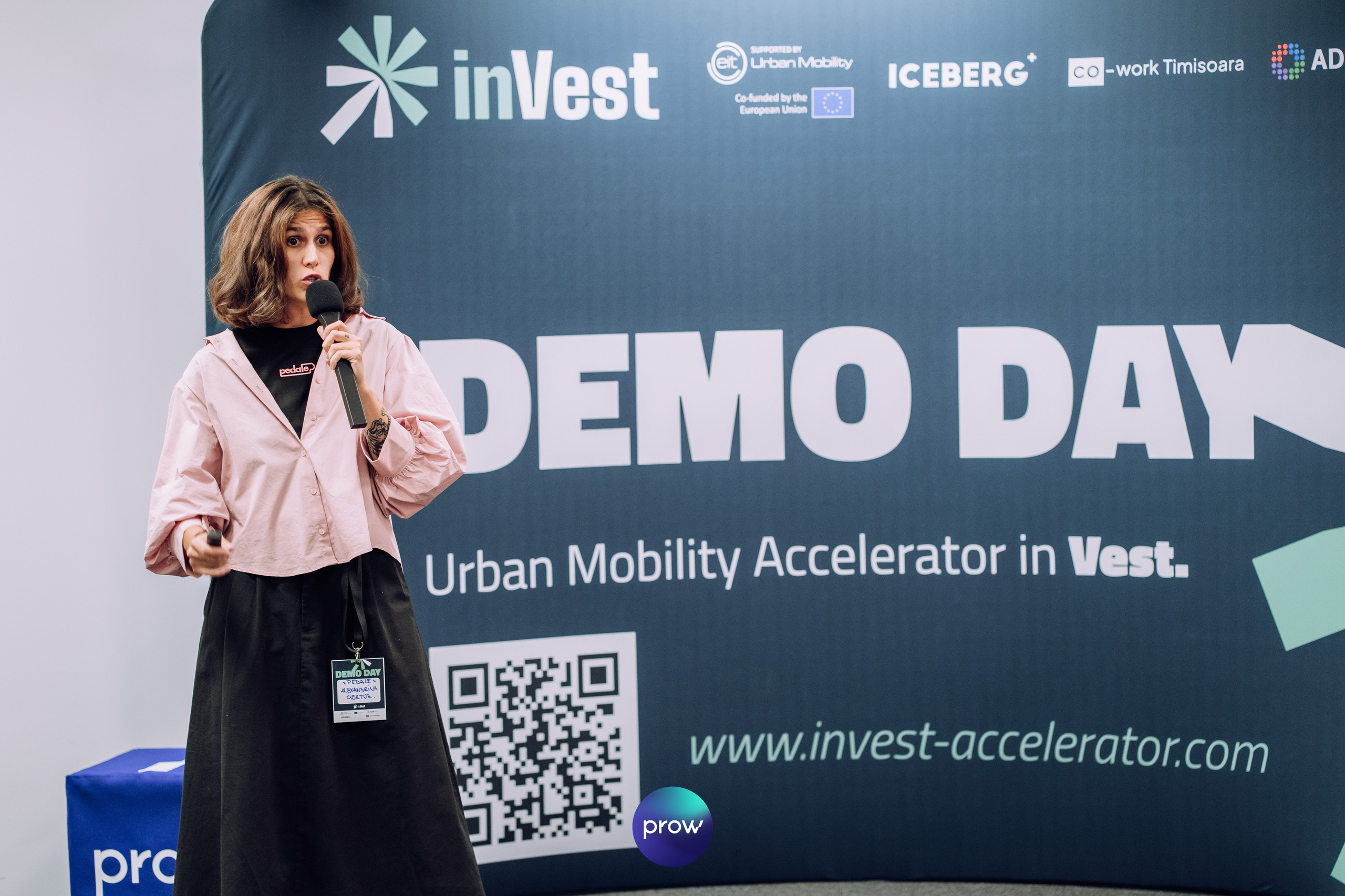 InVest DemoDay @ Cowork. Cozac Cristian Photographer
