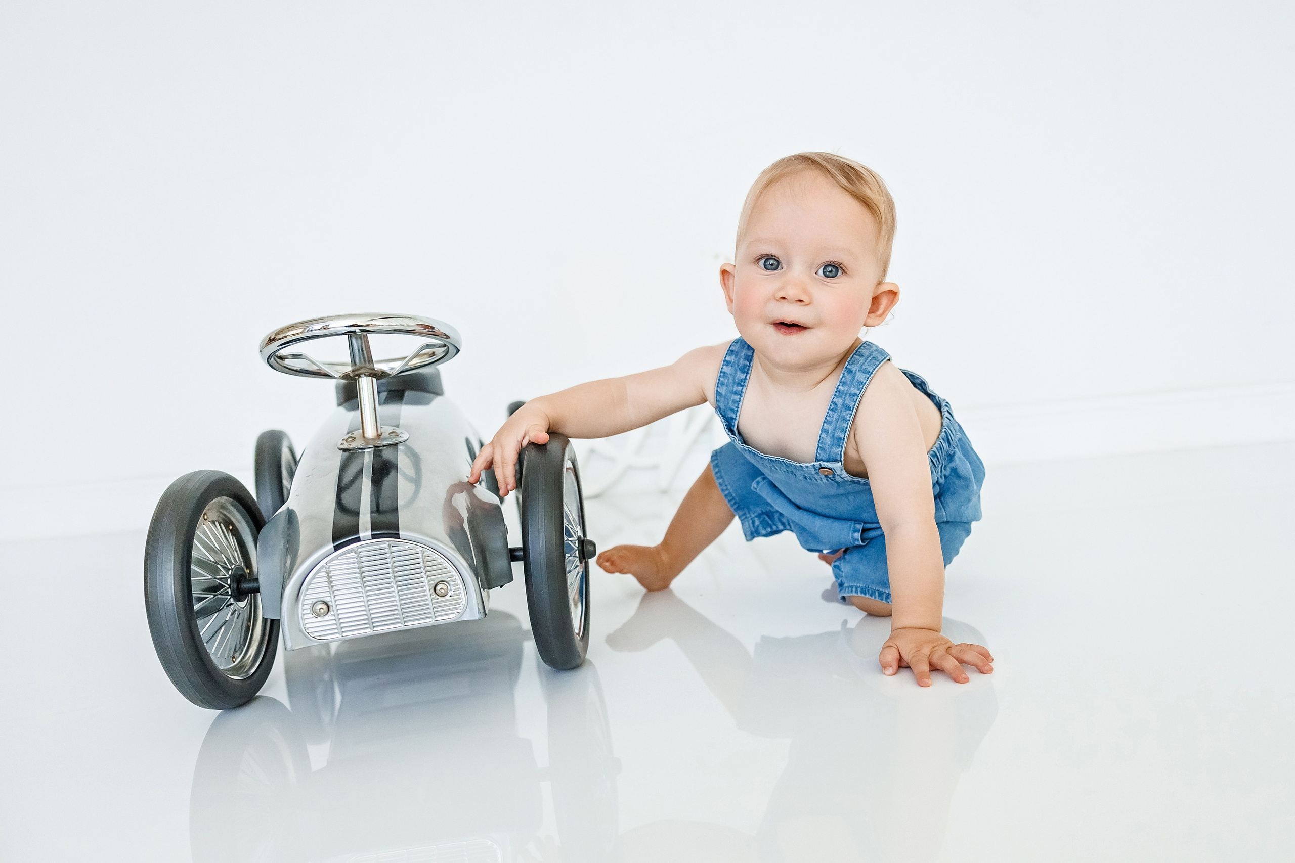 Smash cake. Фотограф Ирина Йотова